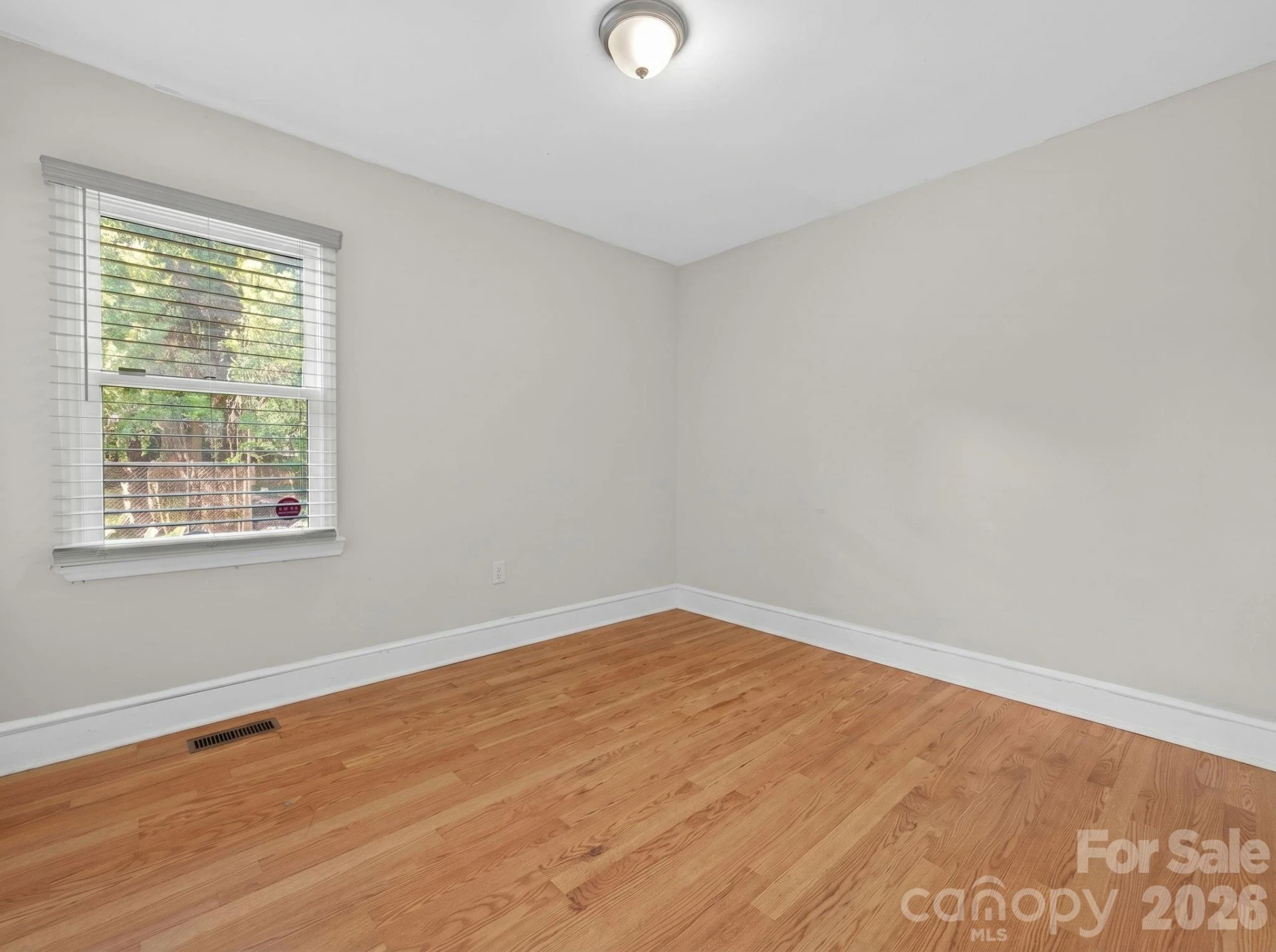 2120 Amesbury Avenue - Photo 29