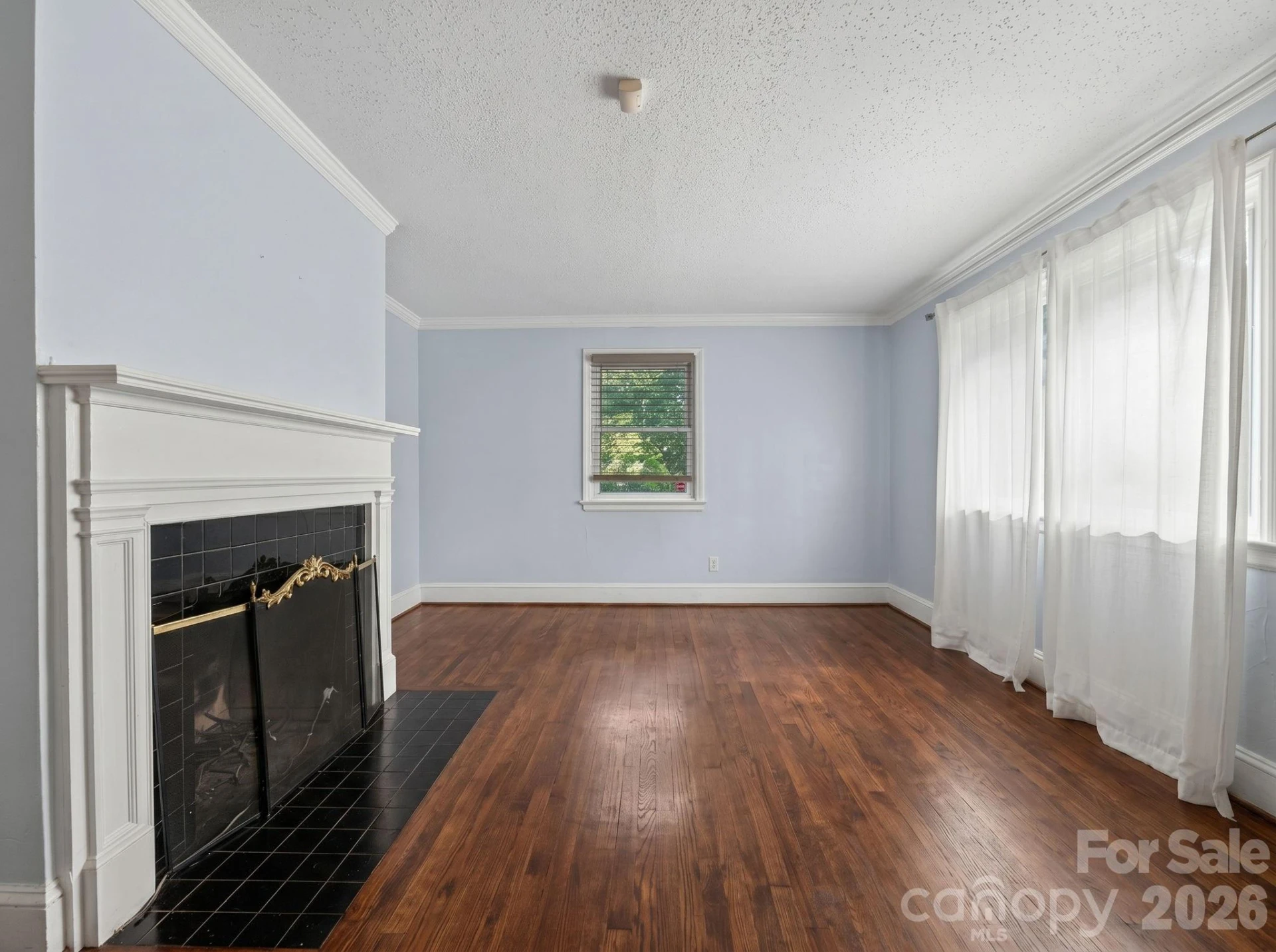 2120 Amesbury Avenue - Photo 8