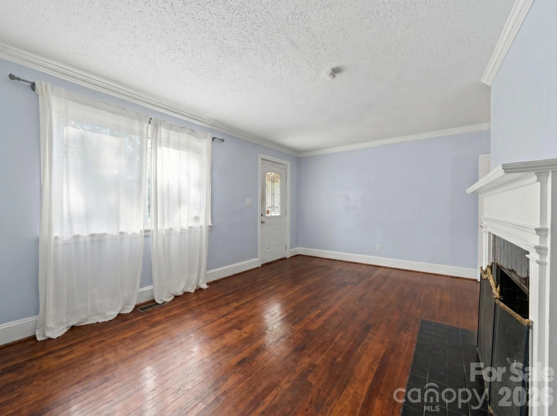 2120 Amesbury Avenue - Photo 9