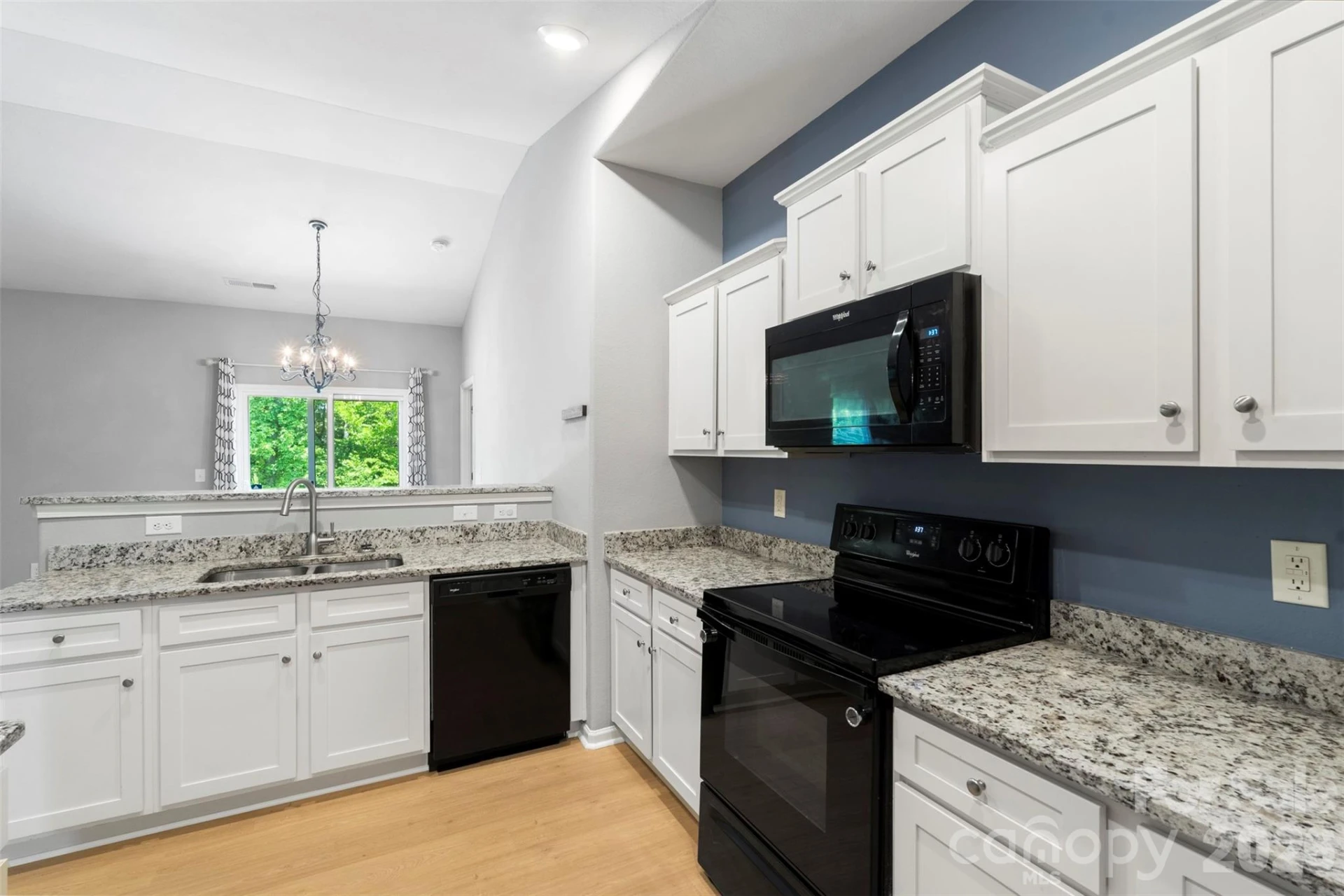 7318 Cuddington Drive - Photo 18