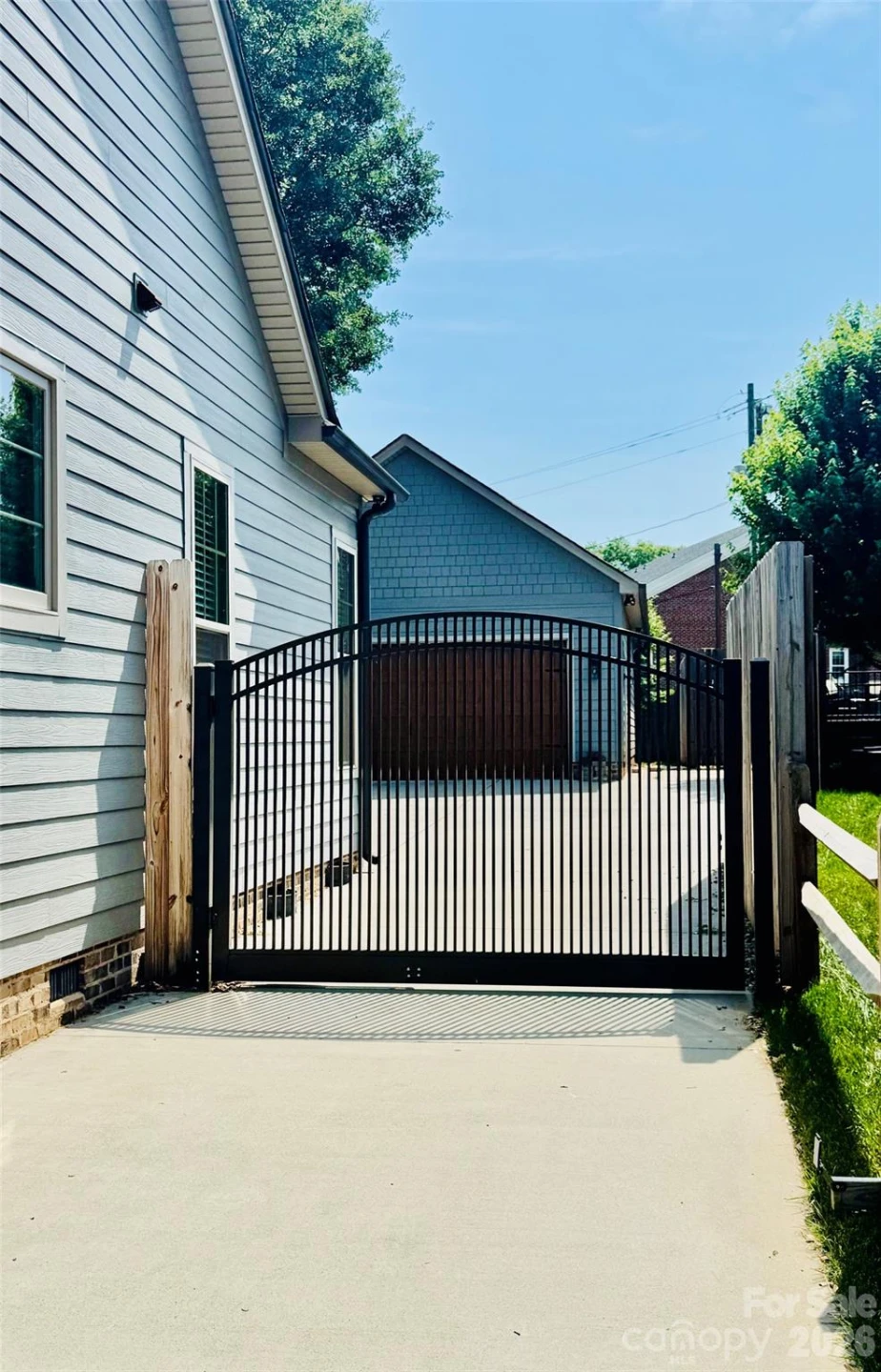 24 Oak Street - Photo 2
