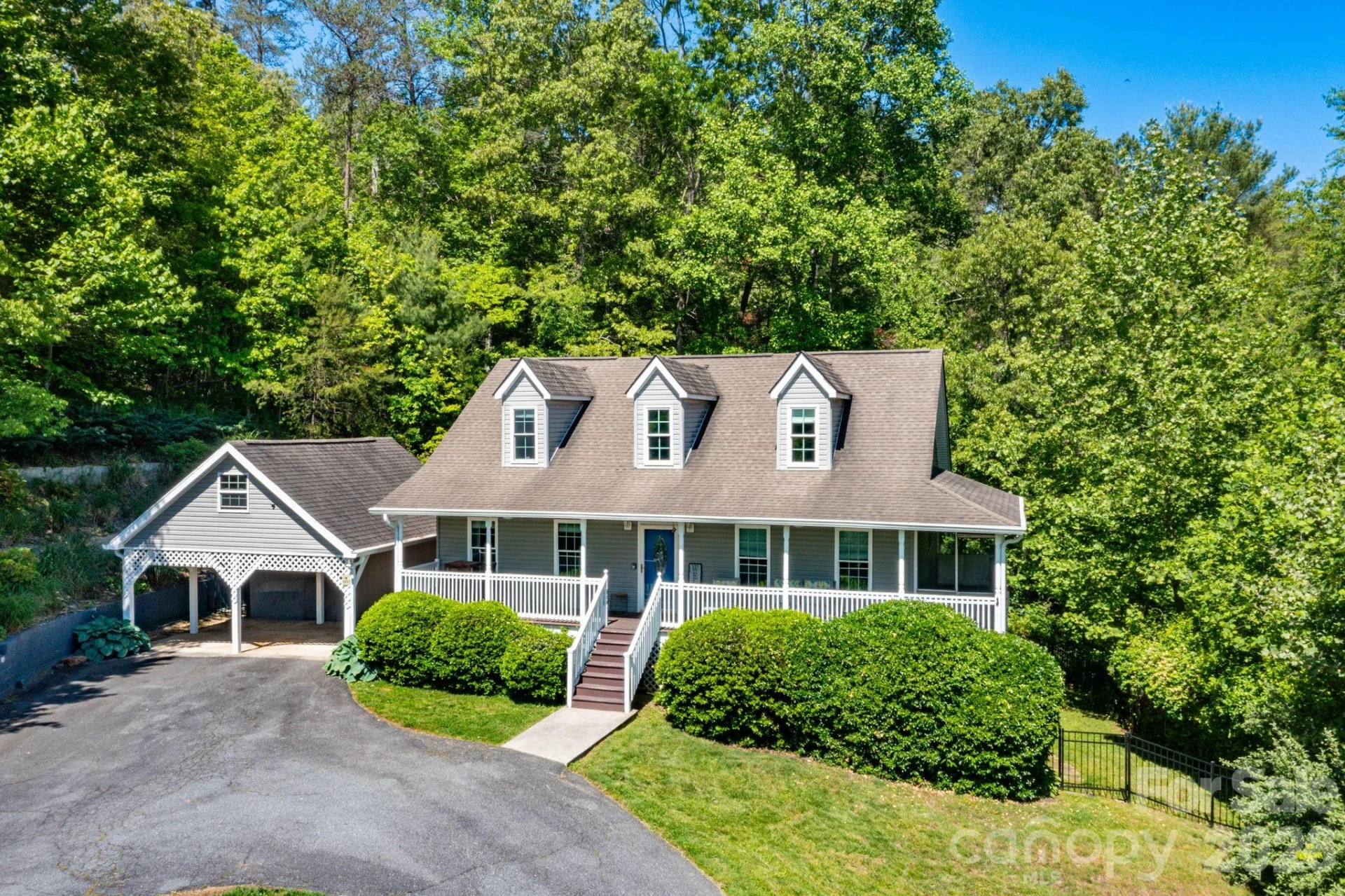 215 Butternut Lane - Photo 2