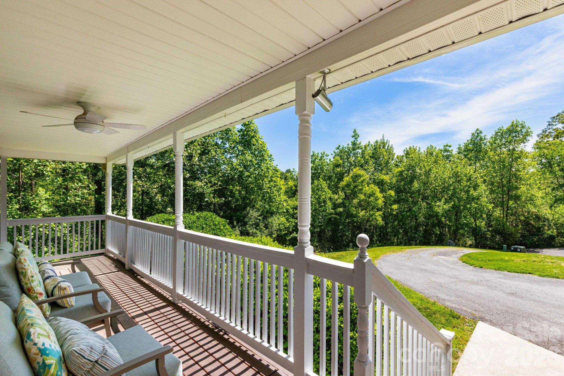 215 Butternut Lane - Photo 4