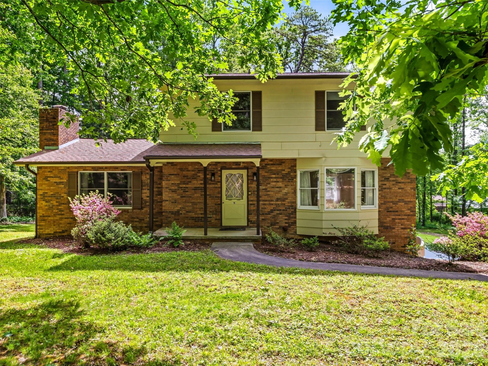 11 Woodmere Drive