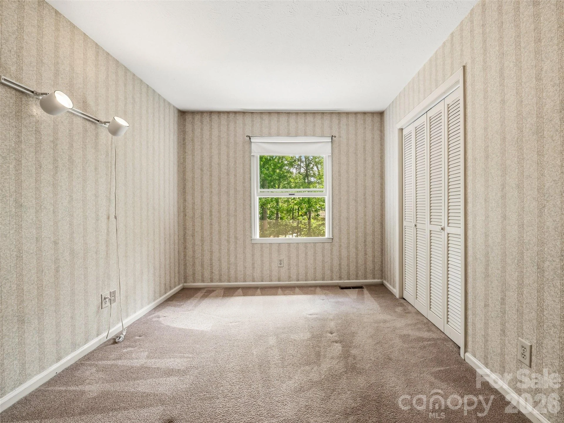 11 Woodmere Drive - Photo 32