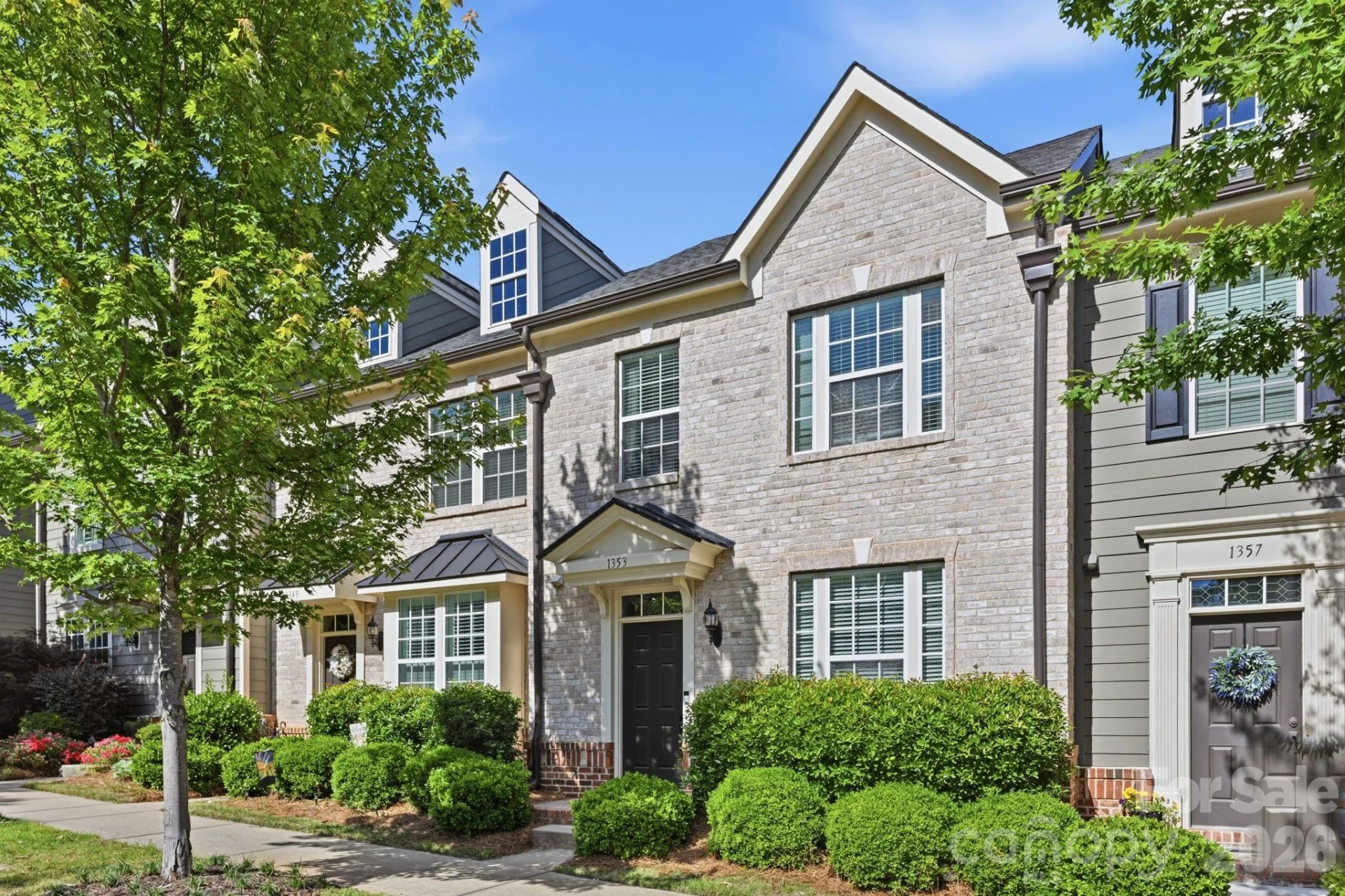 1353 Jacemans Way - Photo 2