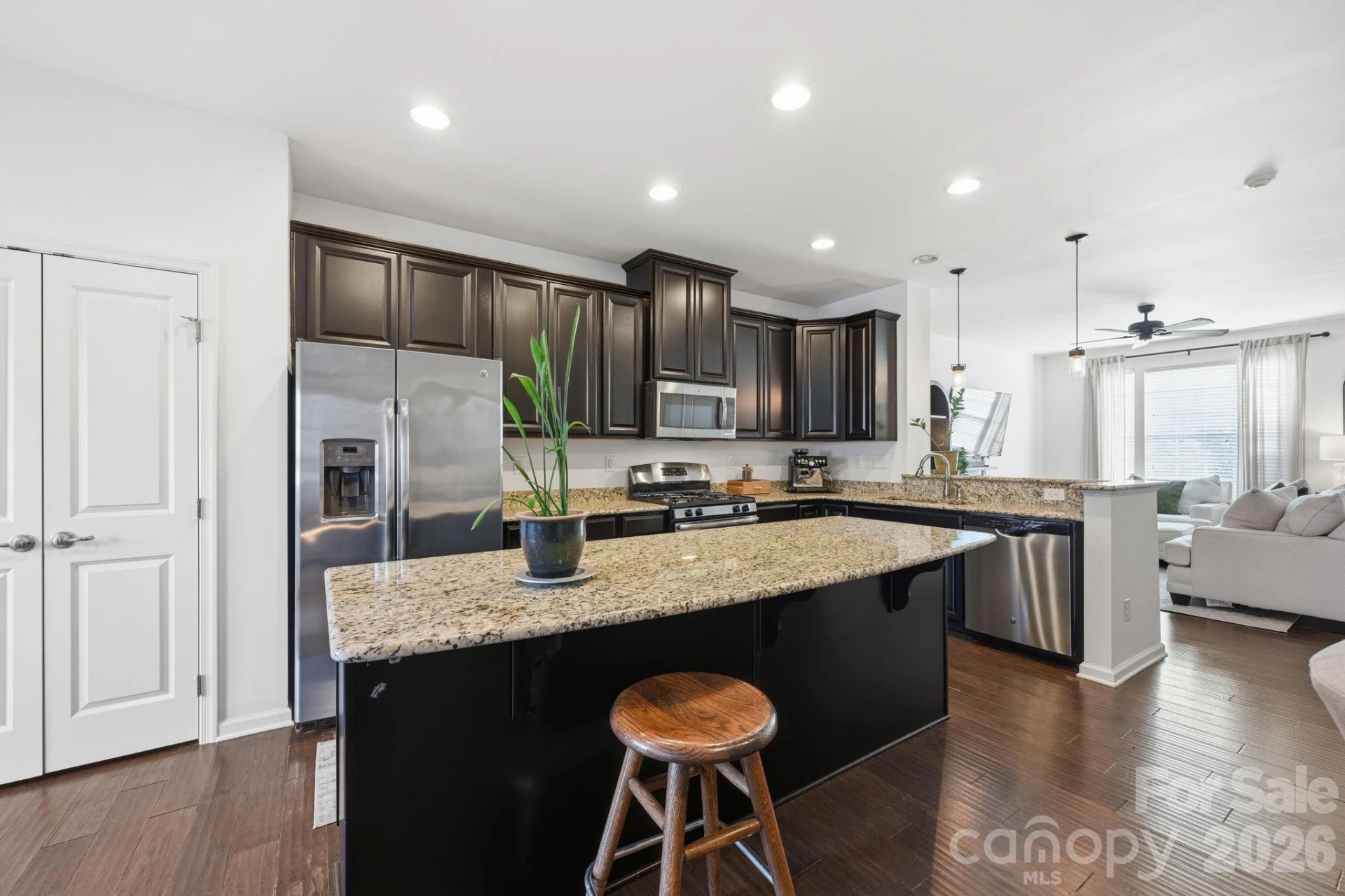 1353 Jacemans Way - Photo 13