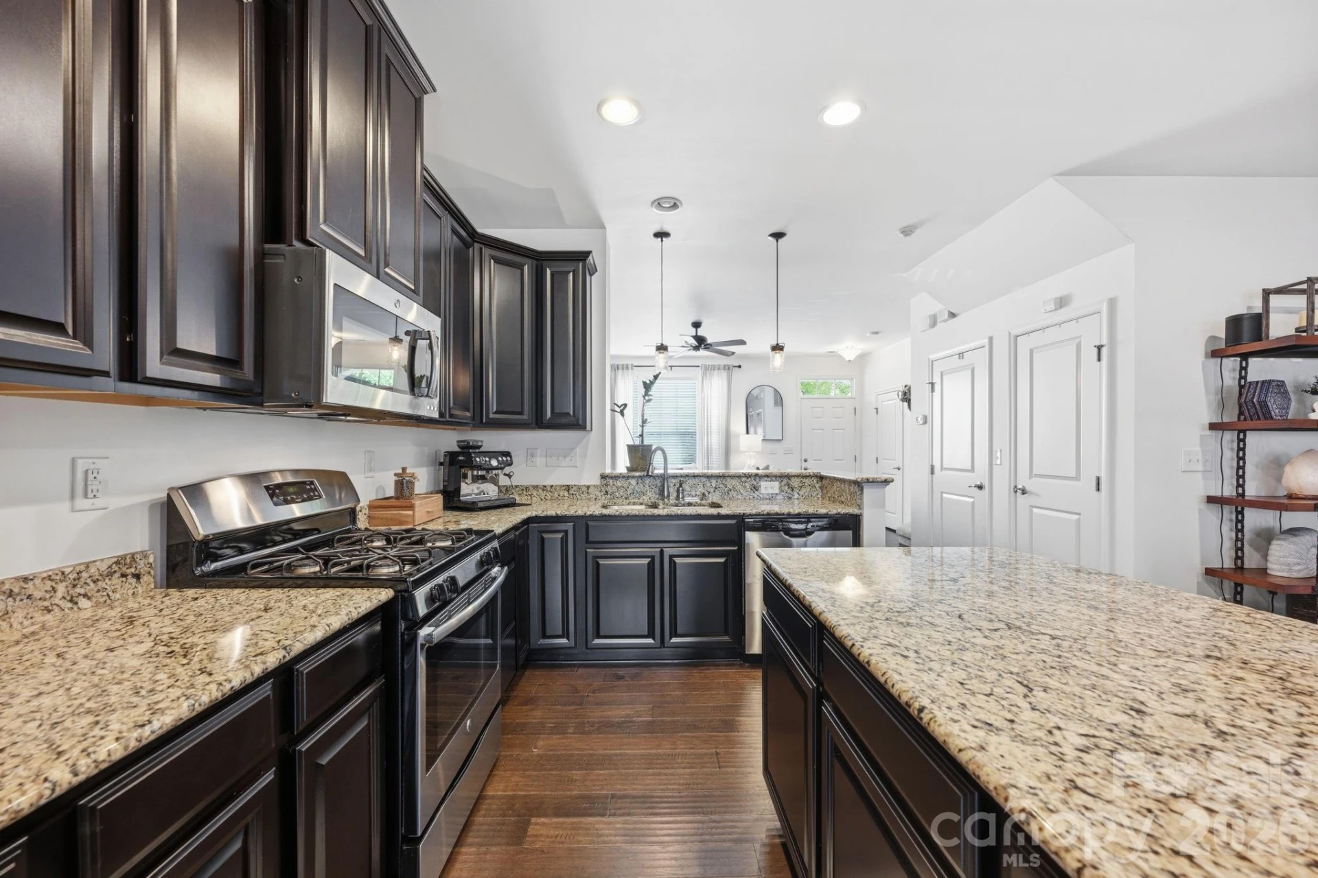 1353 Jacemans Way - Photo 14