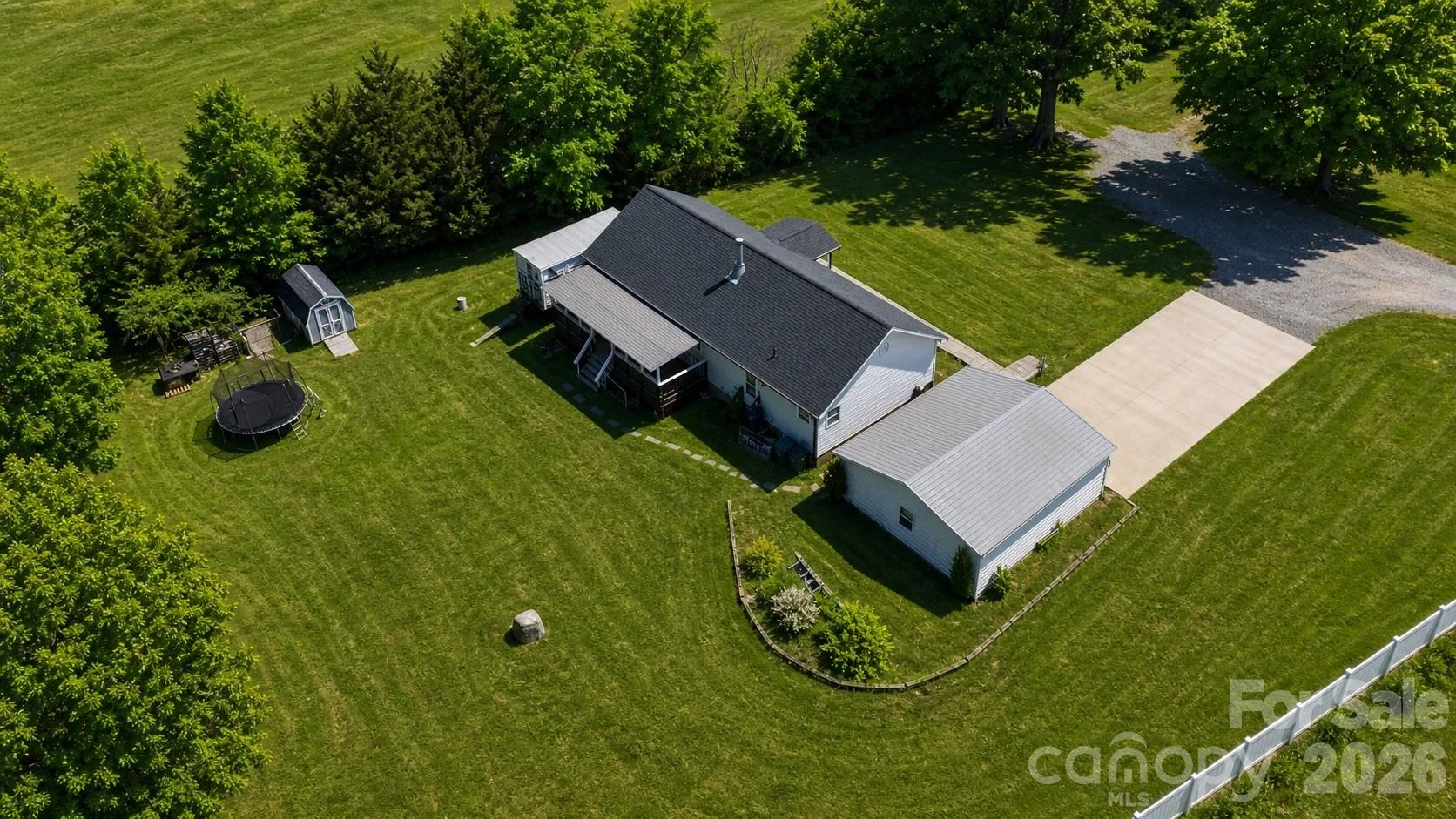 205 Moss Drive - Photo 3