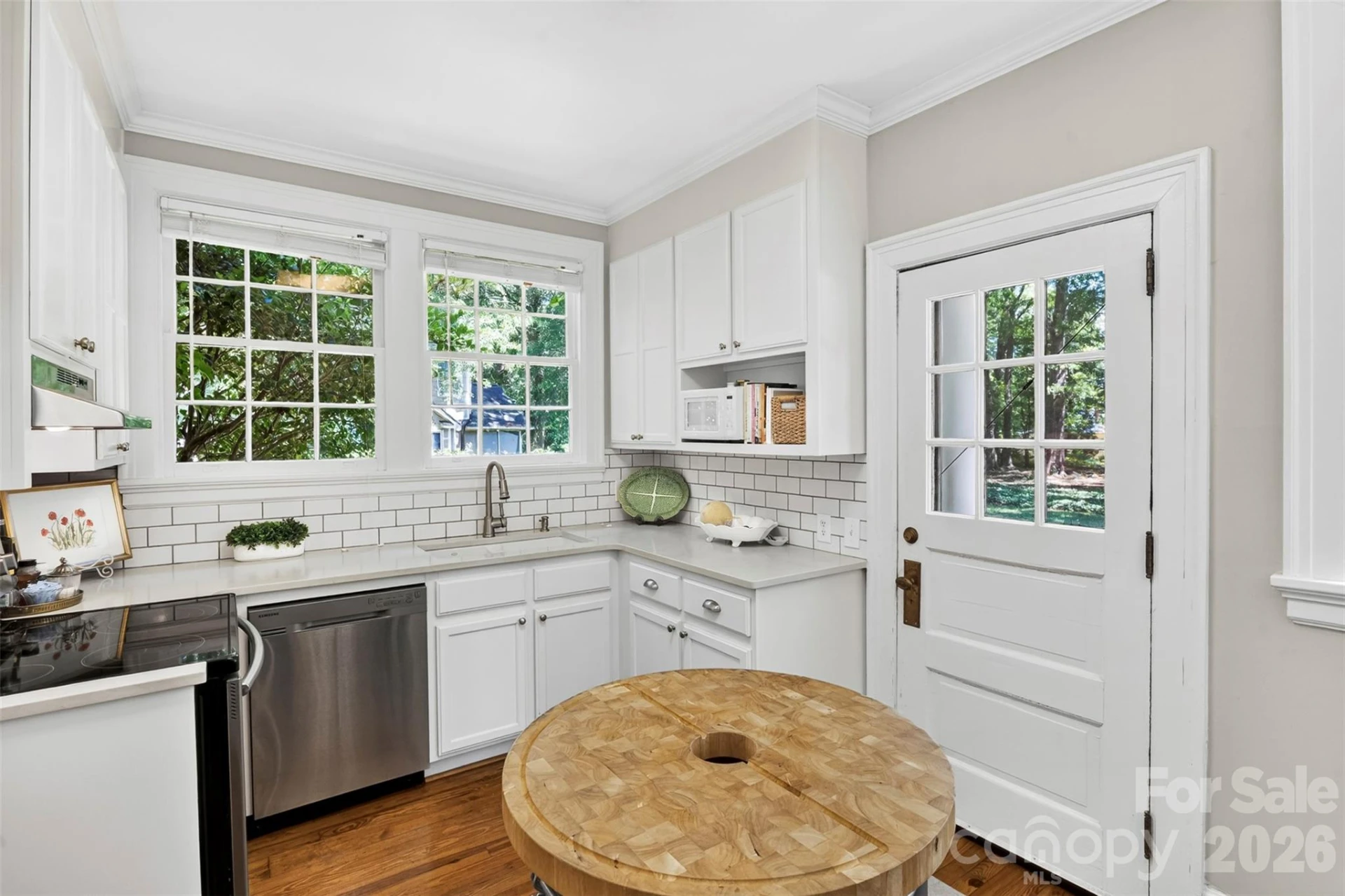 1211 Belvedere Avenue - Photo 4