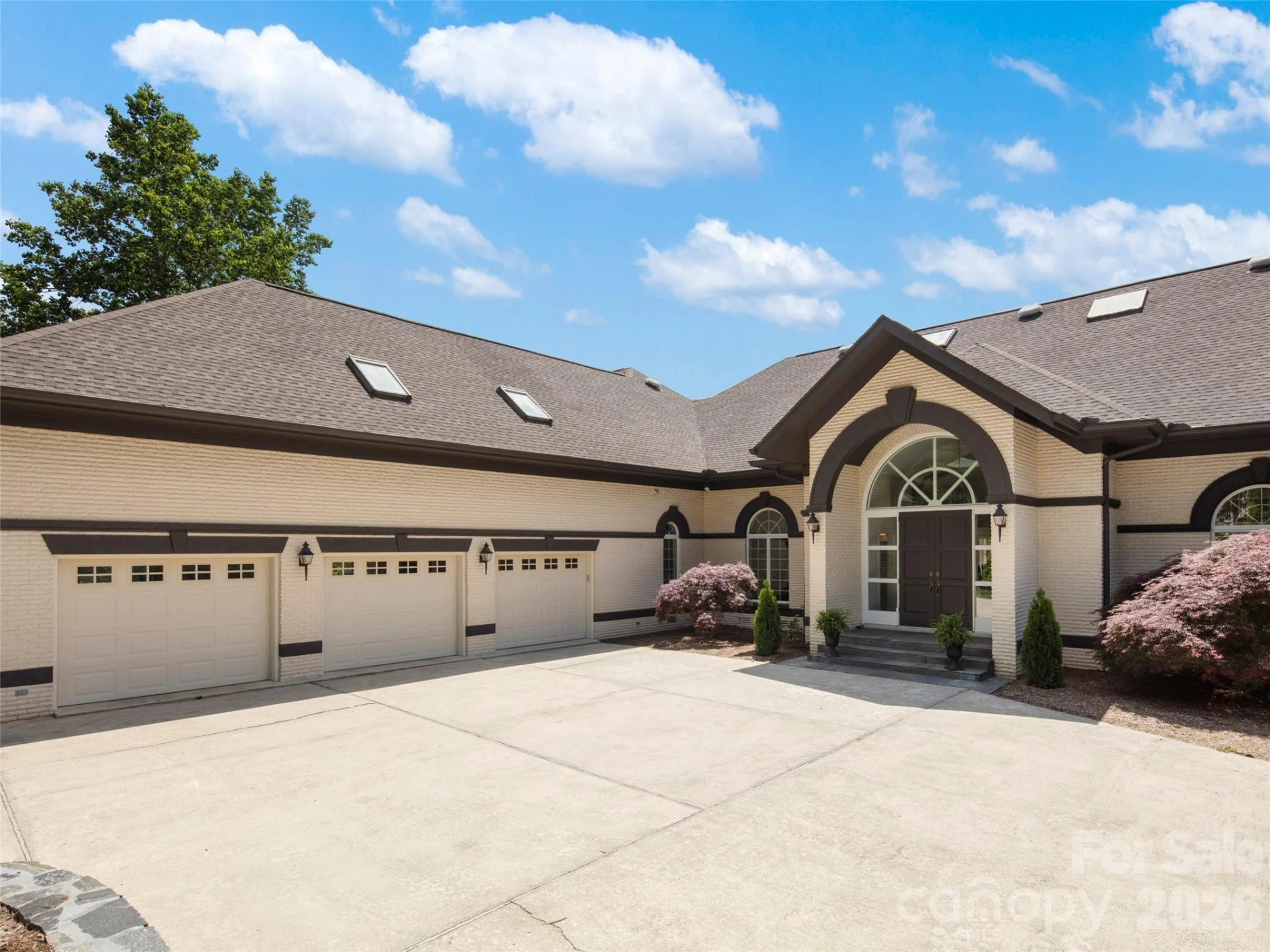 813 Rickel Drive - Photo 2
