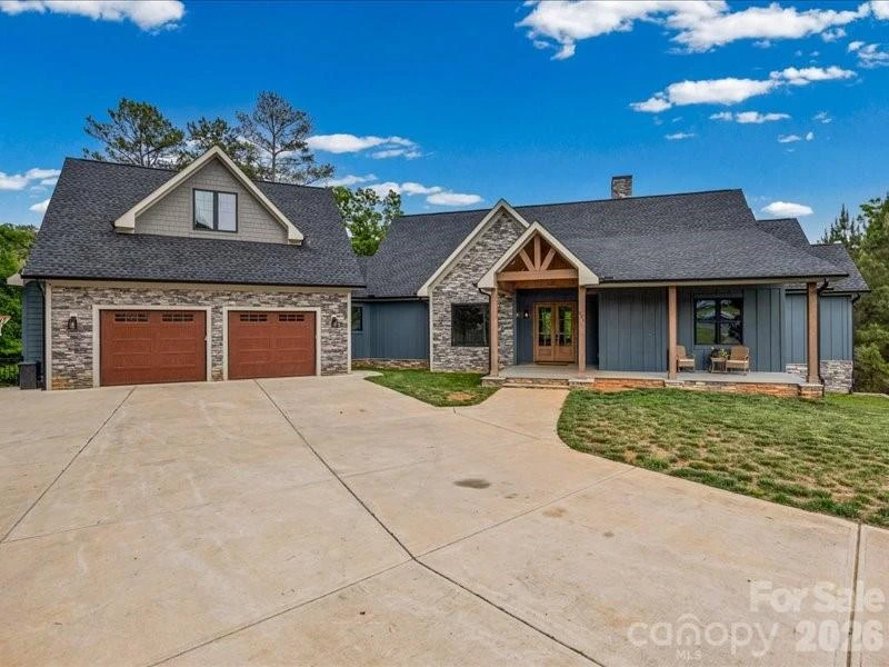 521 Rosebush Lane