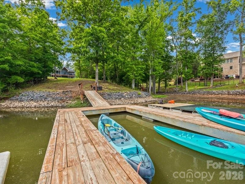 521 Rosebush Lane - Photo 4