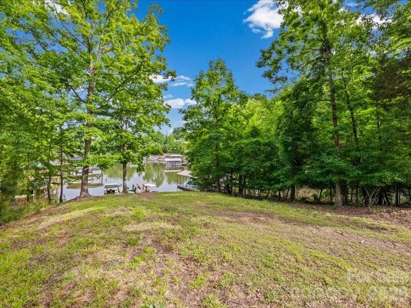 521 Rosebush Lane - Photo 5