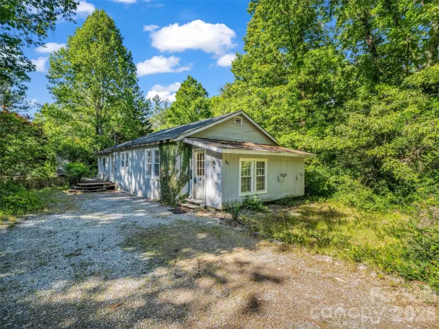 315 Alabama Avenue, Hendersonville, NC, 28739