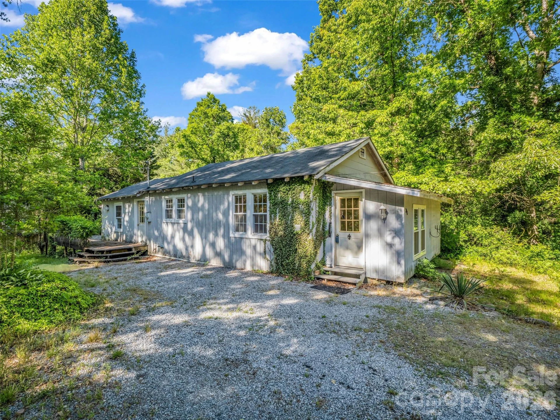 315 Alabama Avenue - Photo 2