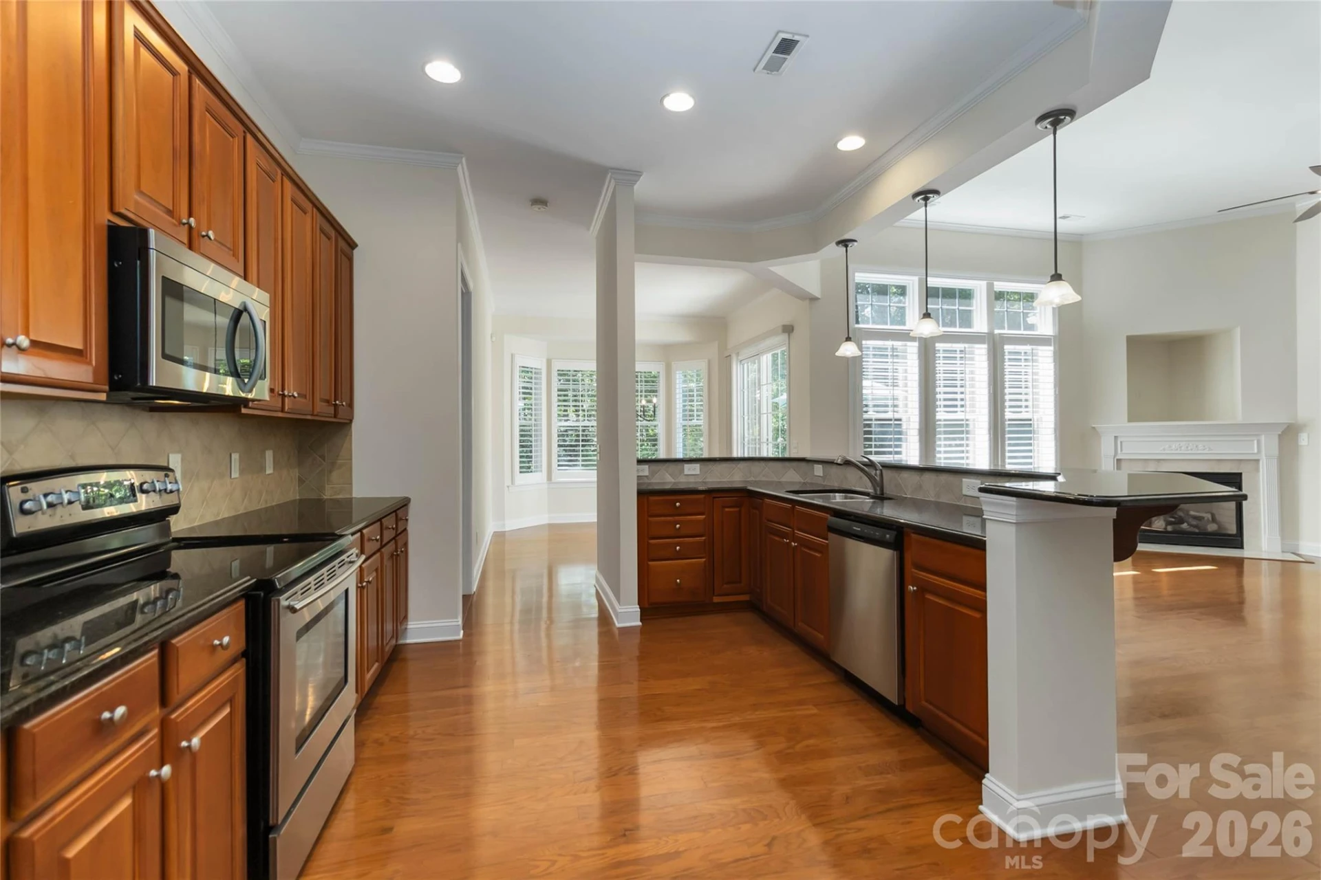 240 Clairborne Court - Photo 11