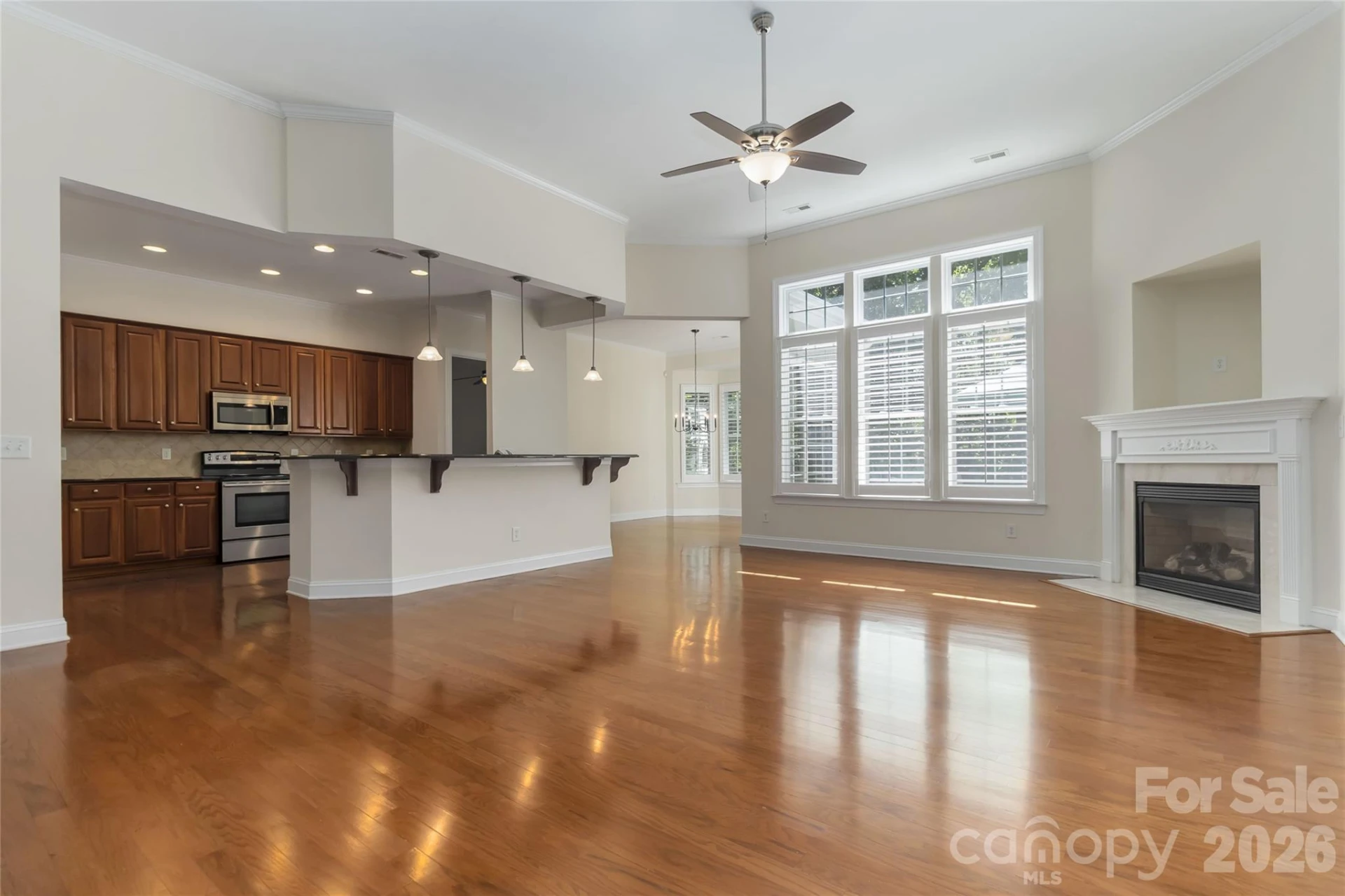 240 Clairborne Court - Photo 8