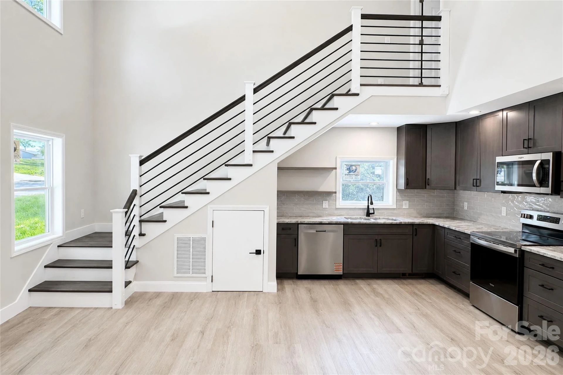 1135 Apple Lane - Photo 6
