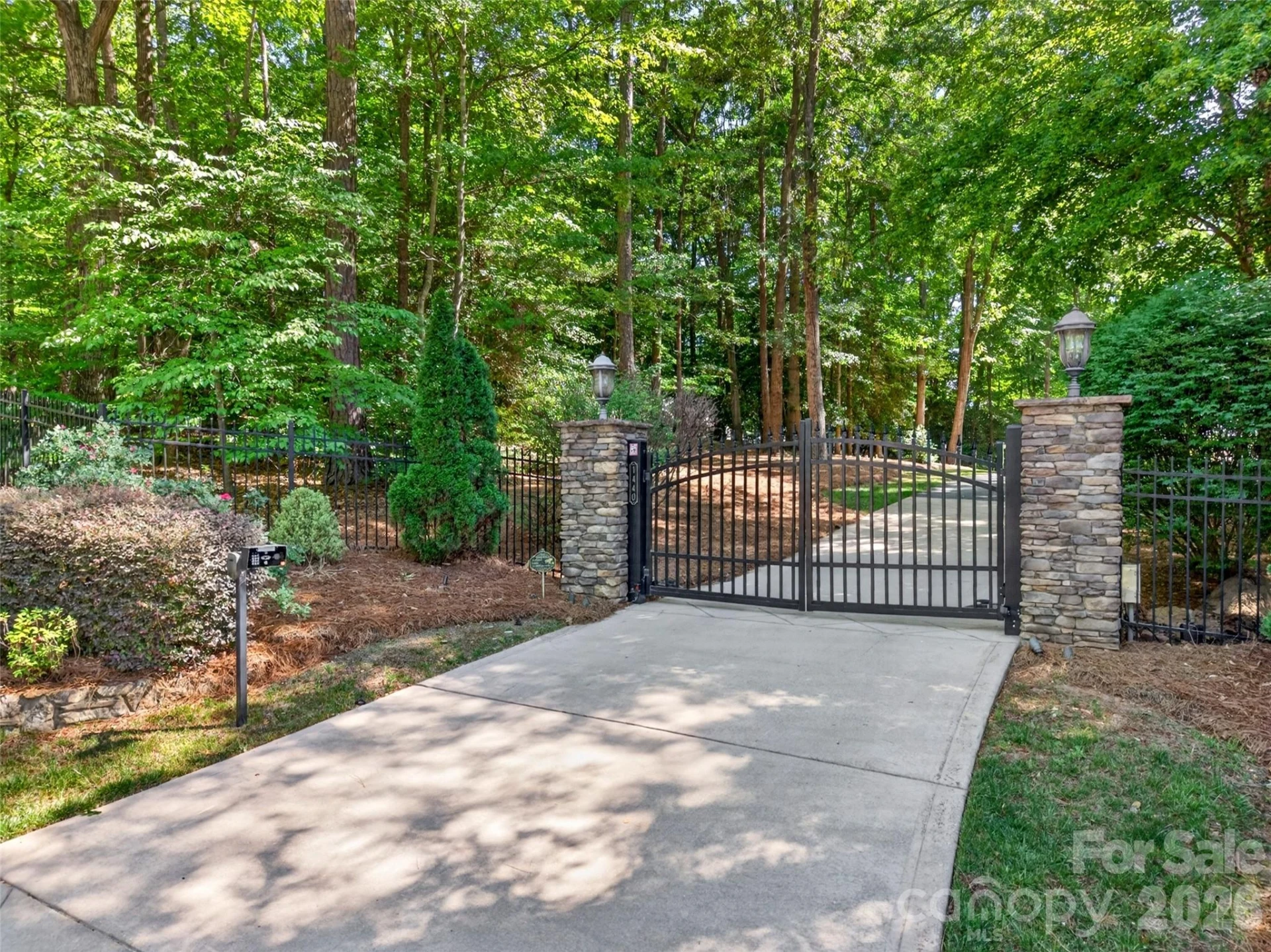 1440 Langdon Road - Photo 2