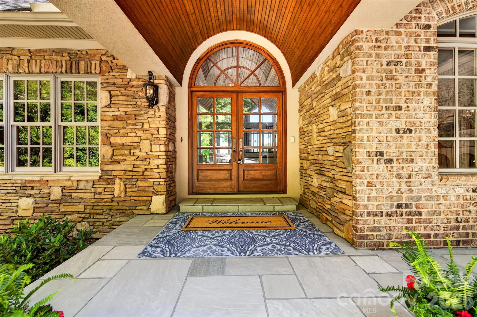 1440 Langdon Road - Photo 4