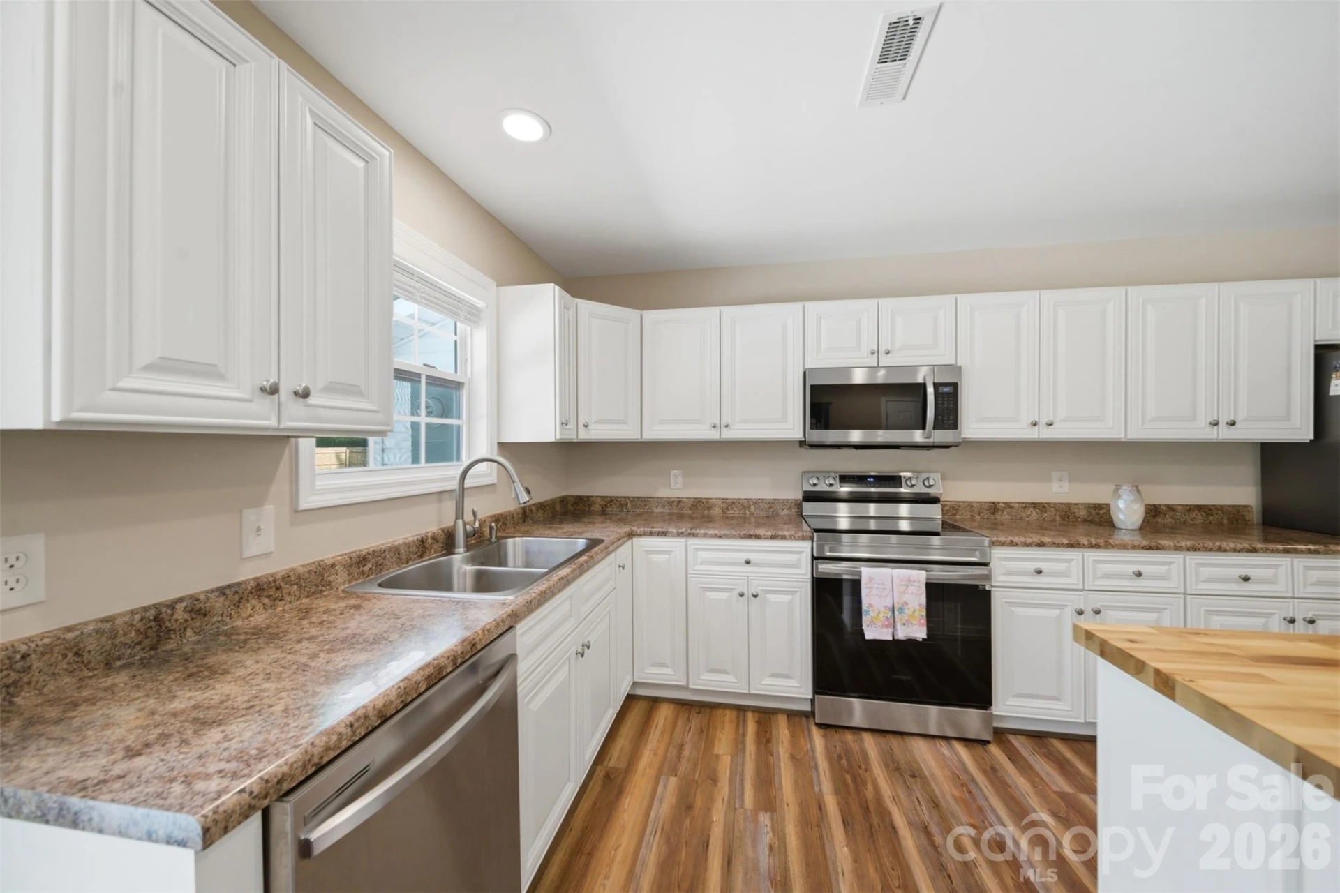 5694 Hillsdale Drive - Photo 8