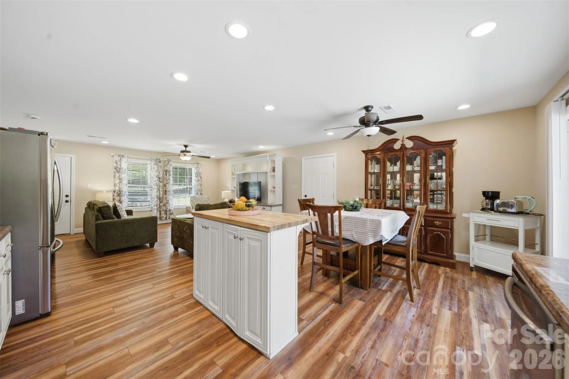 5694 Hillsdale Drive - Photo 9