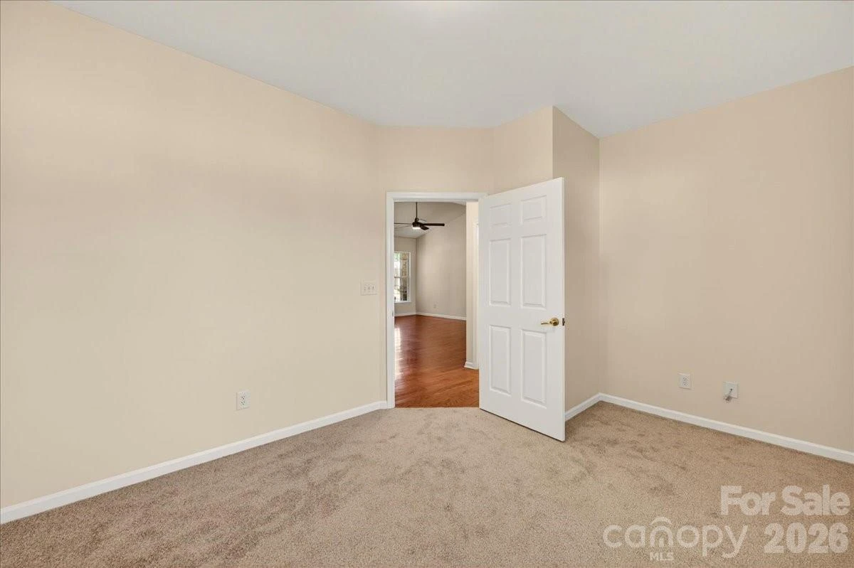 6804 Cinnamon Circle - Photo 37