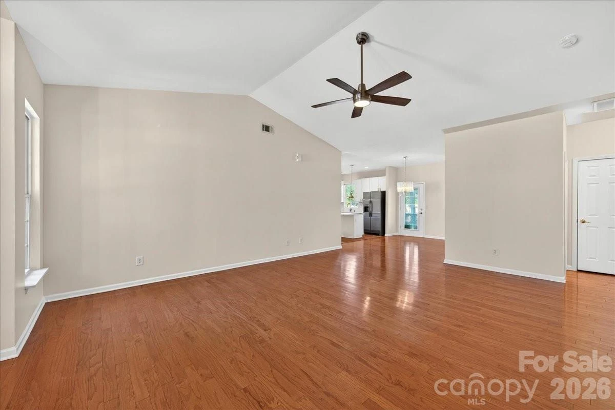 6804 Cinnamon Circle - Photo 8