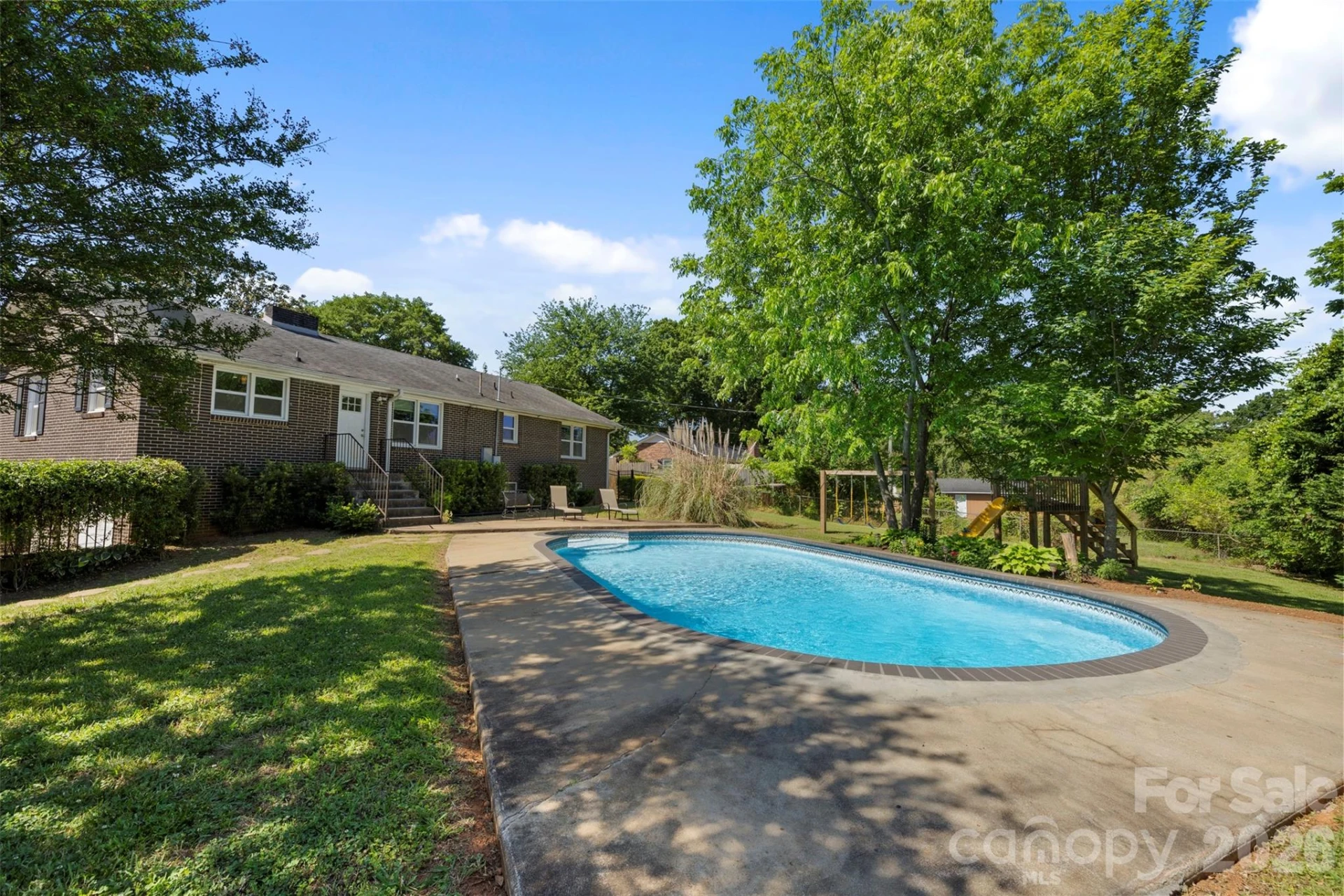1483 Springsteen Road - Photo 4