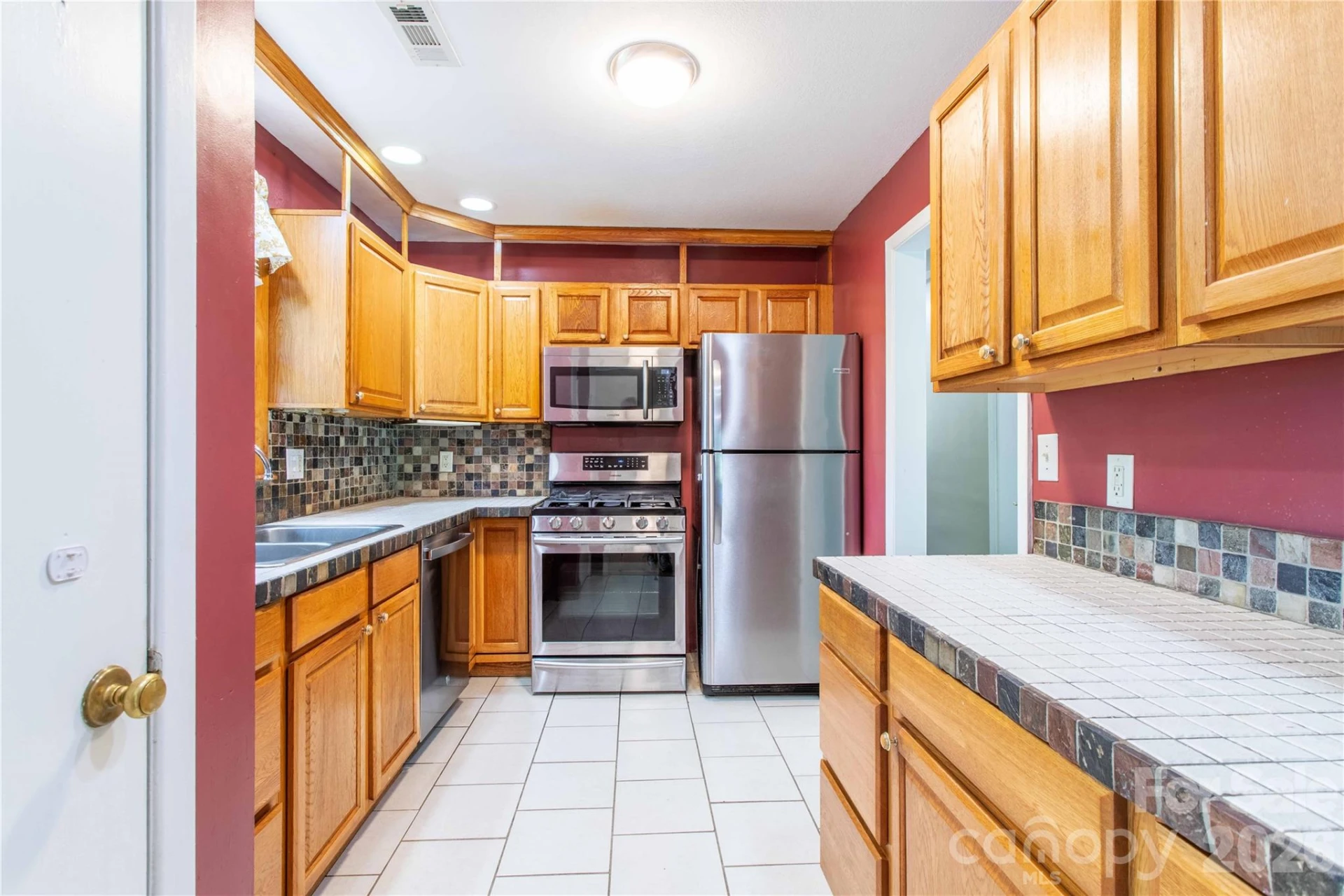 73 Cresent Drive - Photo 7