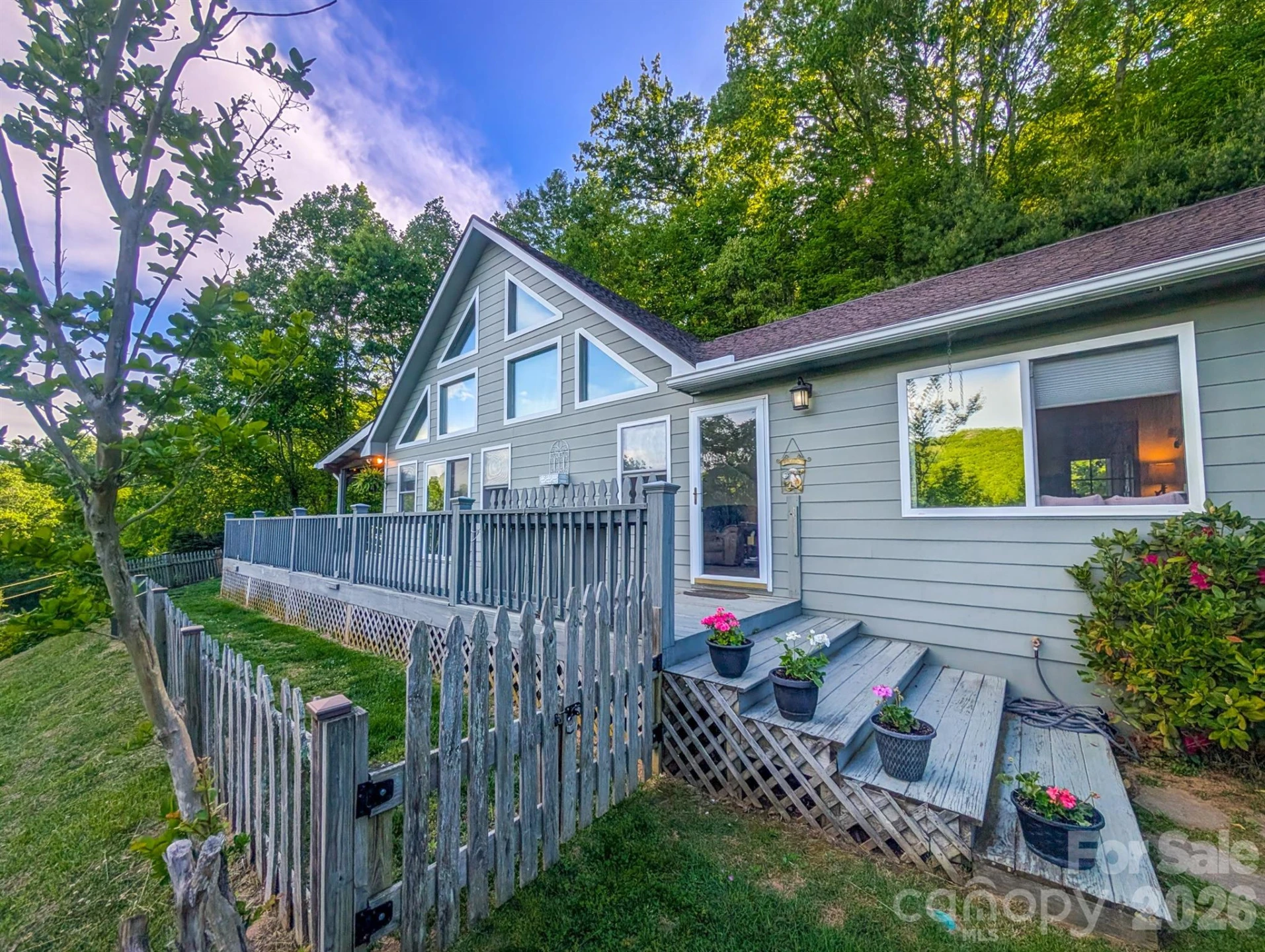 305 Majestic Mountain Drive - Photo 2