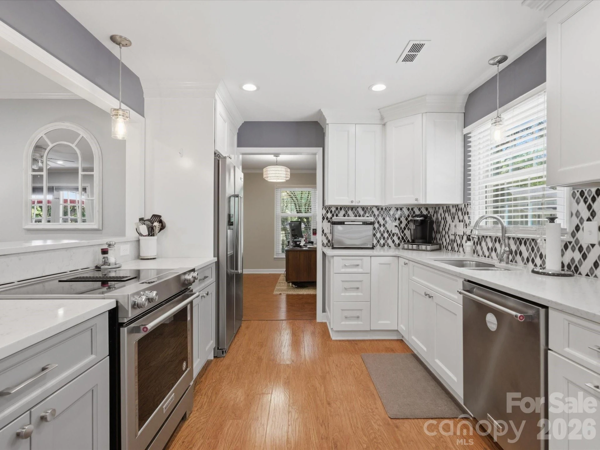 7102 Graburn Road - Photo 3
