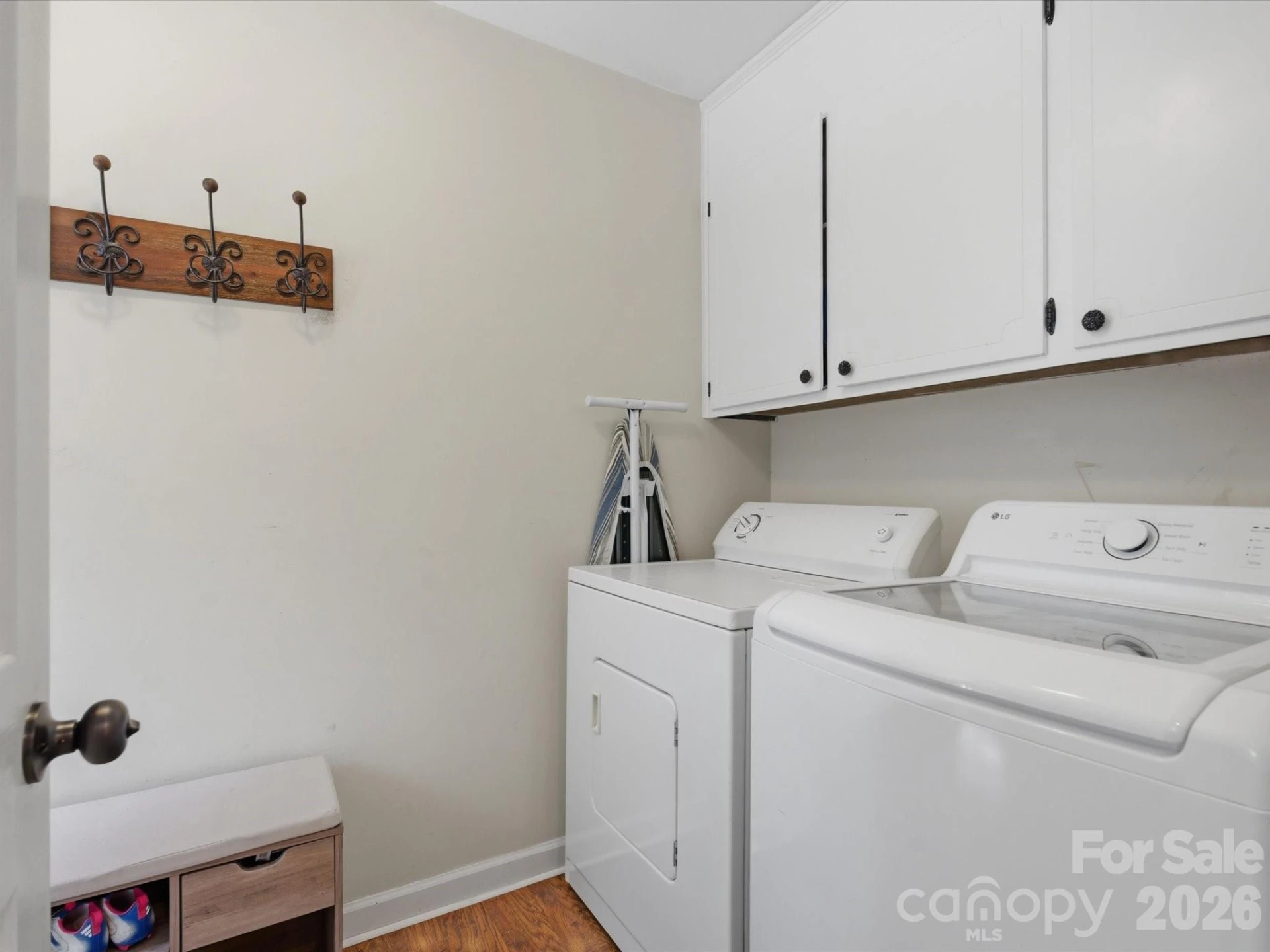 7102 Graburn Road - Photo 34