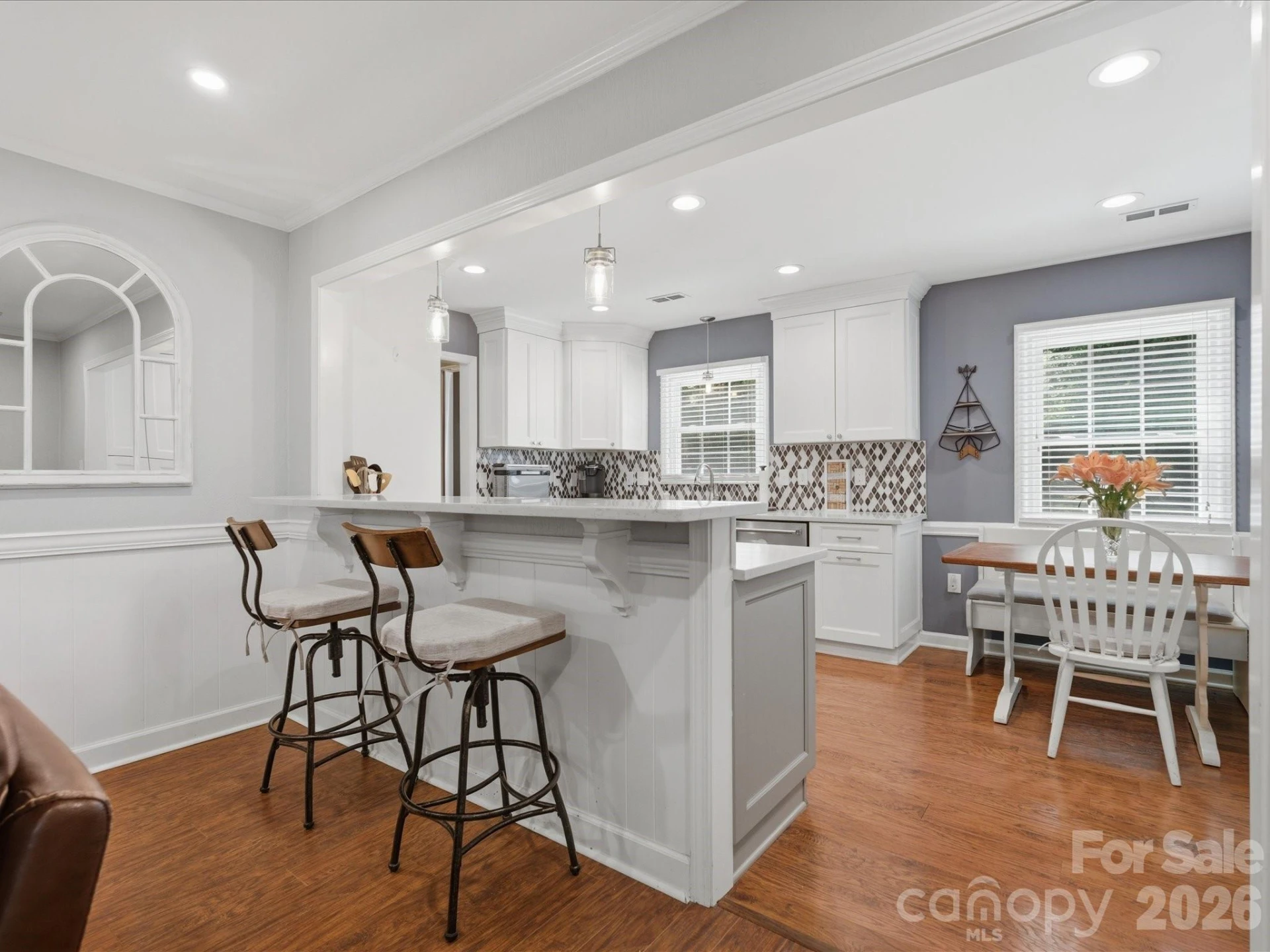 7102 Graburn Road - Photo 7