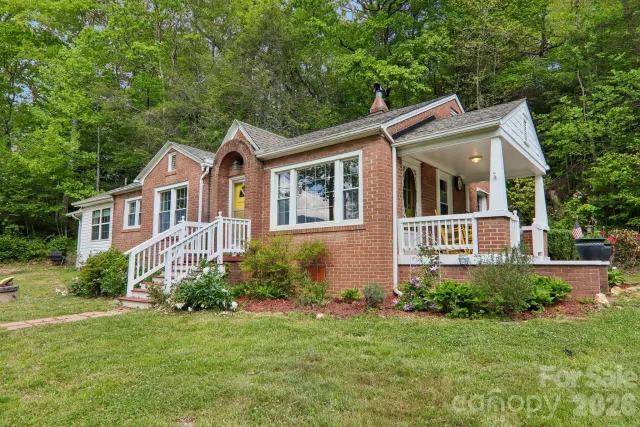 2627 White Oak Road, Burnsville, NC, 28714
