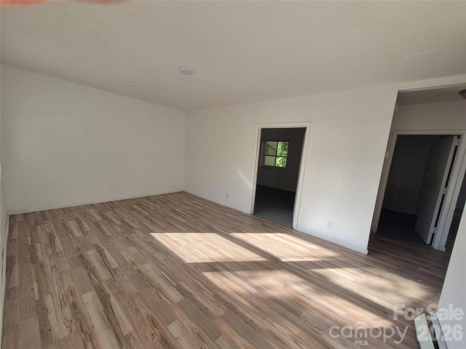 1745 Meadowbrook Terrace - Photo 13