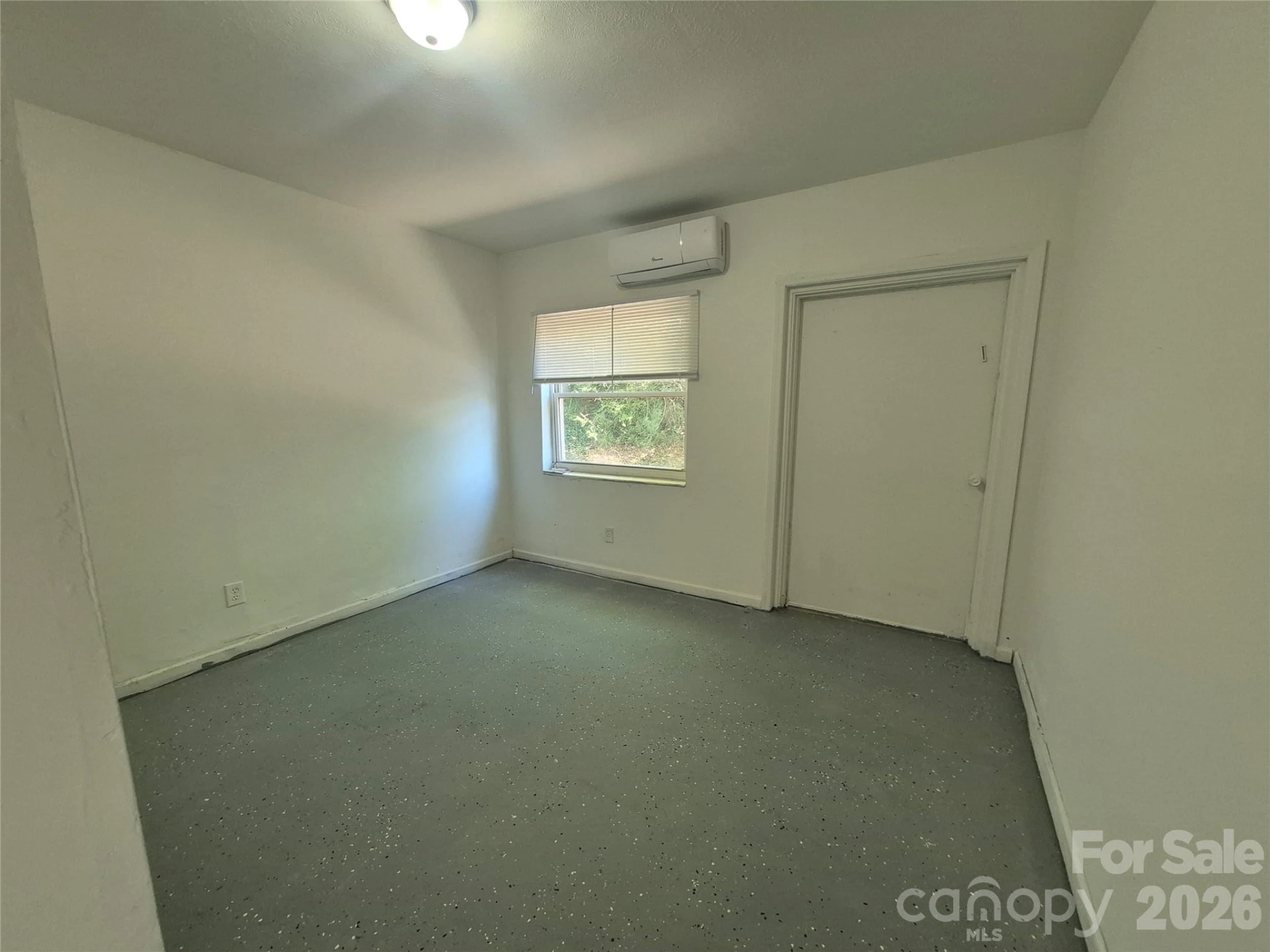 1745 Meadowbrook Terrace - Photo 17