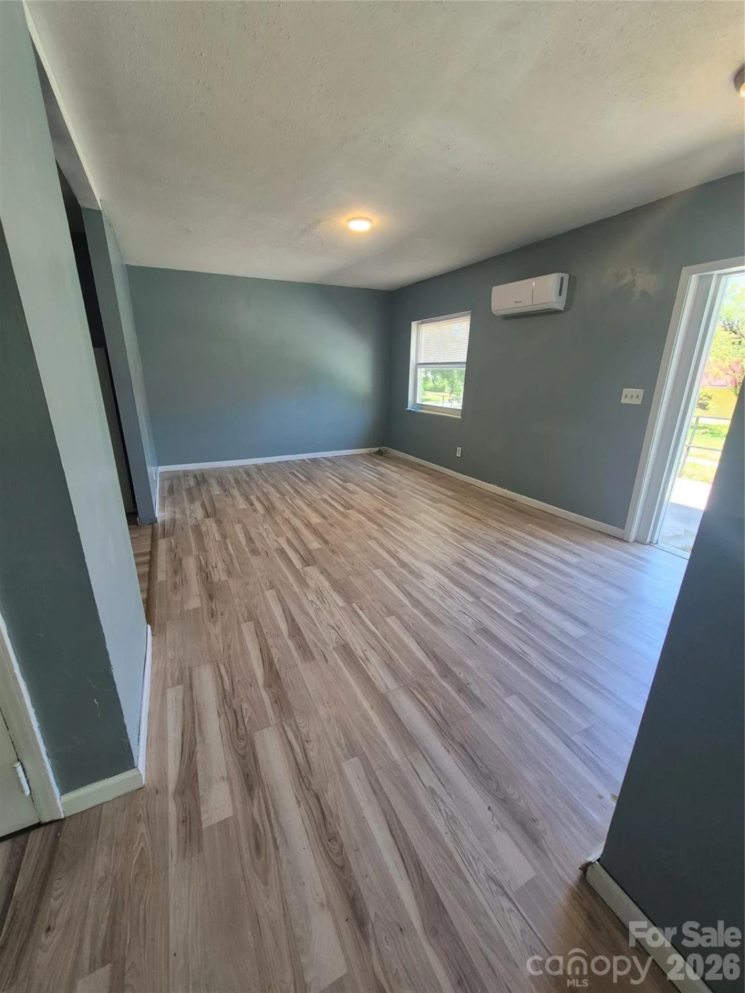 1745 Meadowbrook Terrace - Photo 5