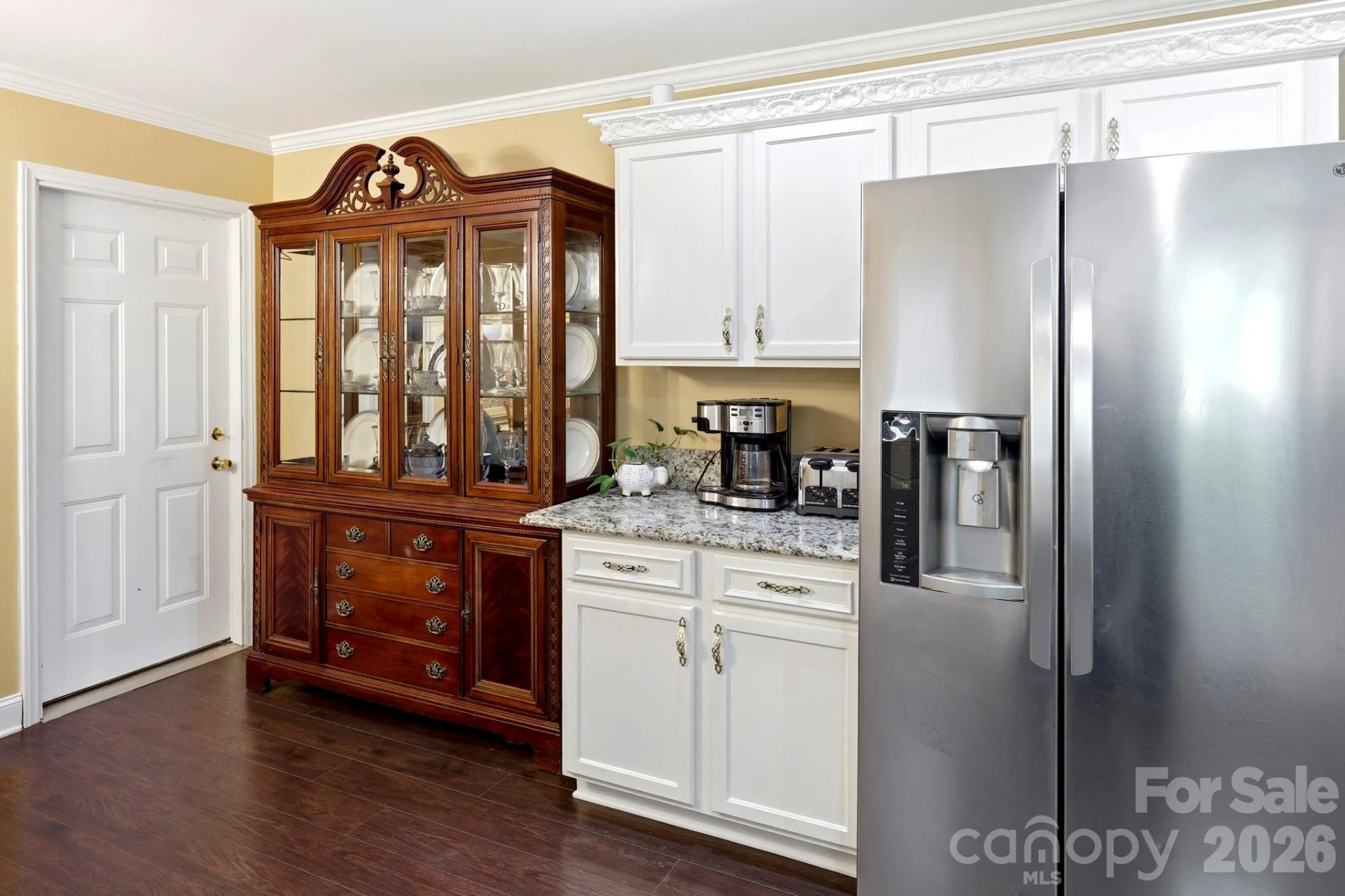 327 Sherry Street - Photo 7