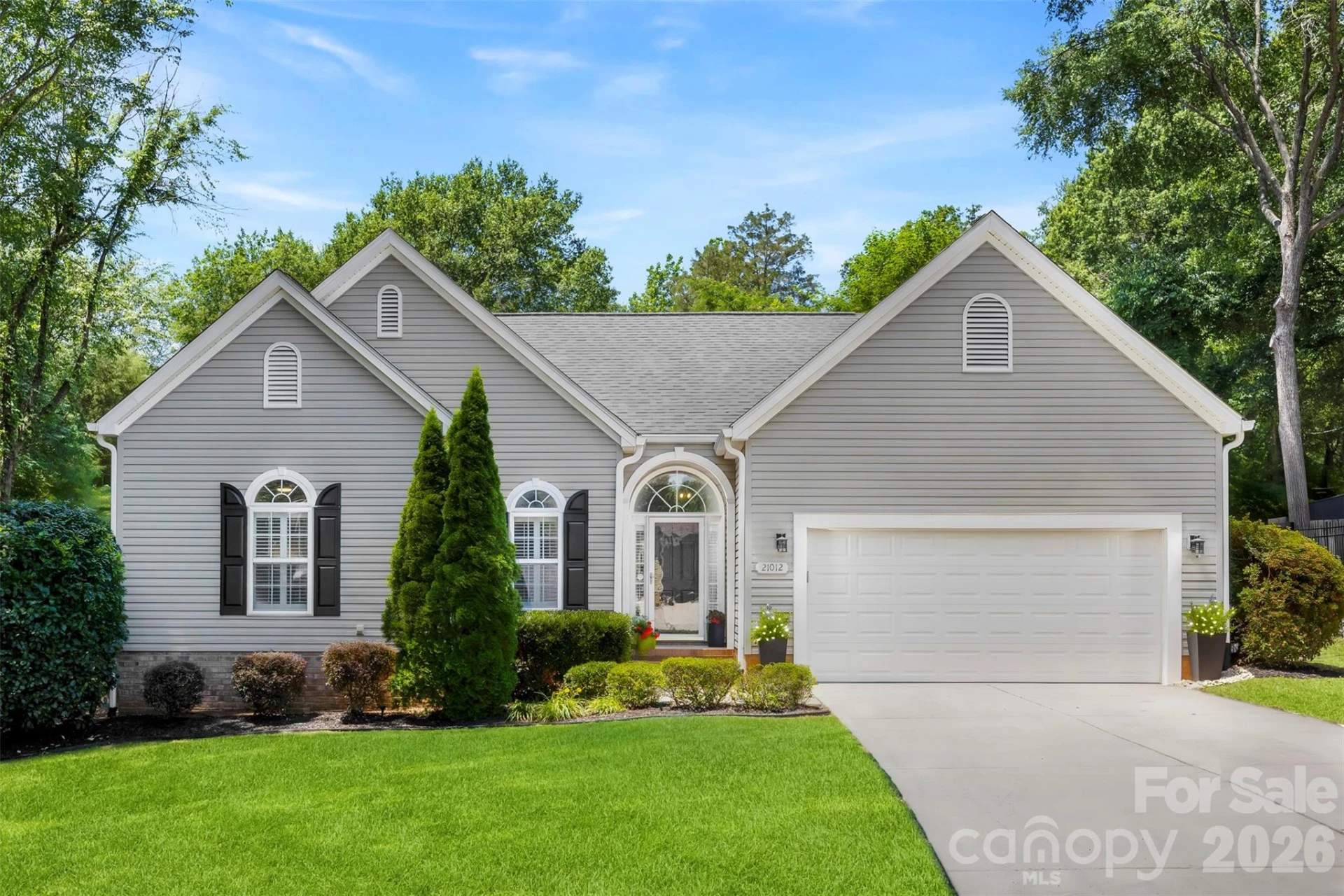 21012 Entrada Drive - Photo 2