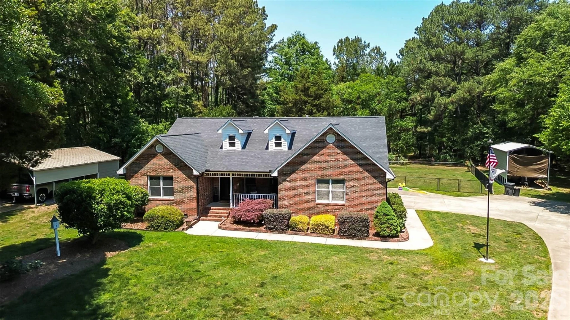 1240 Petes Road - Photo 2