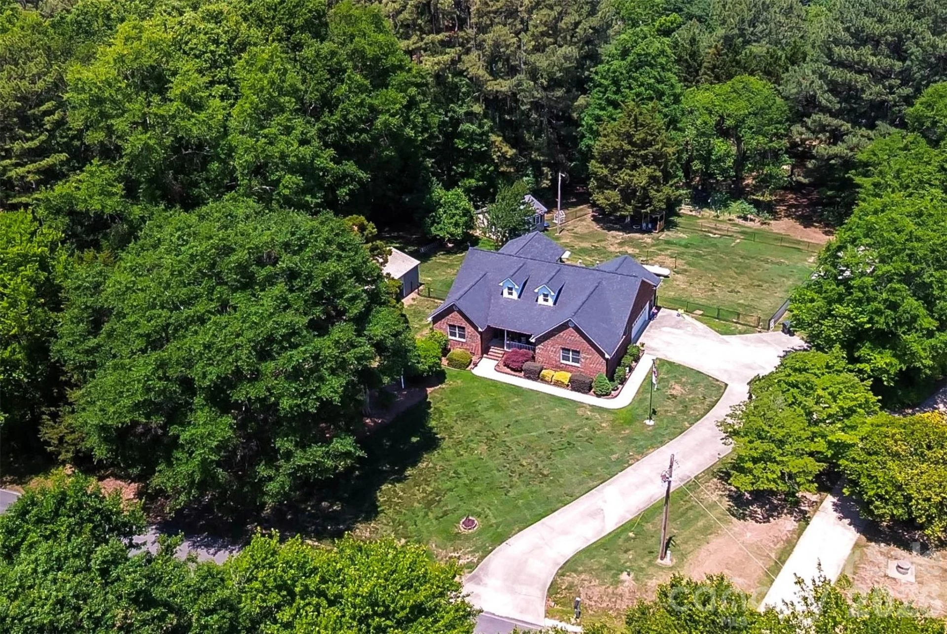 1240 Petes Road - Photo 3