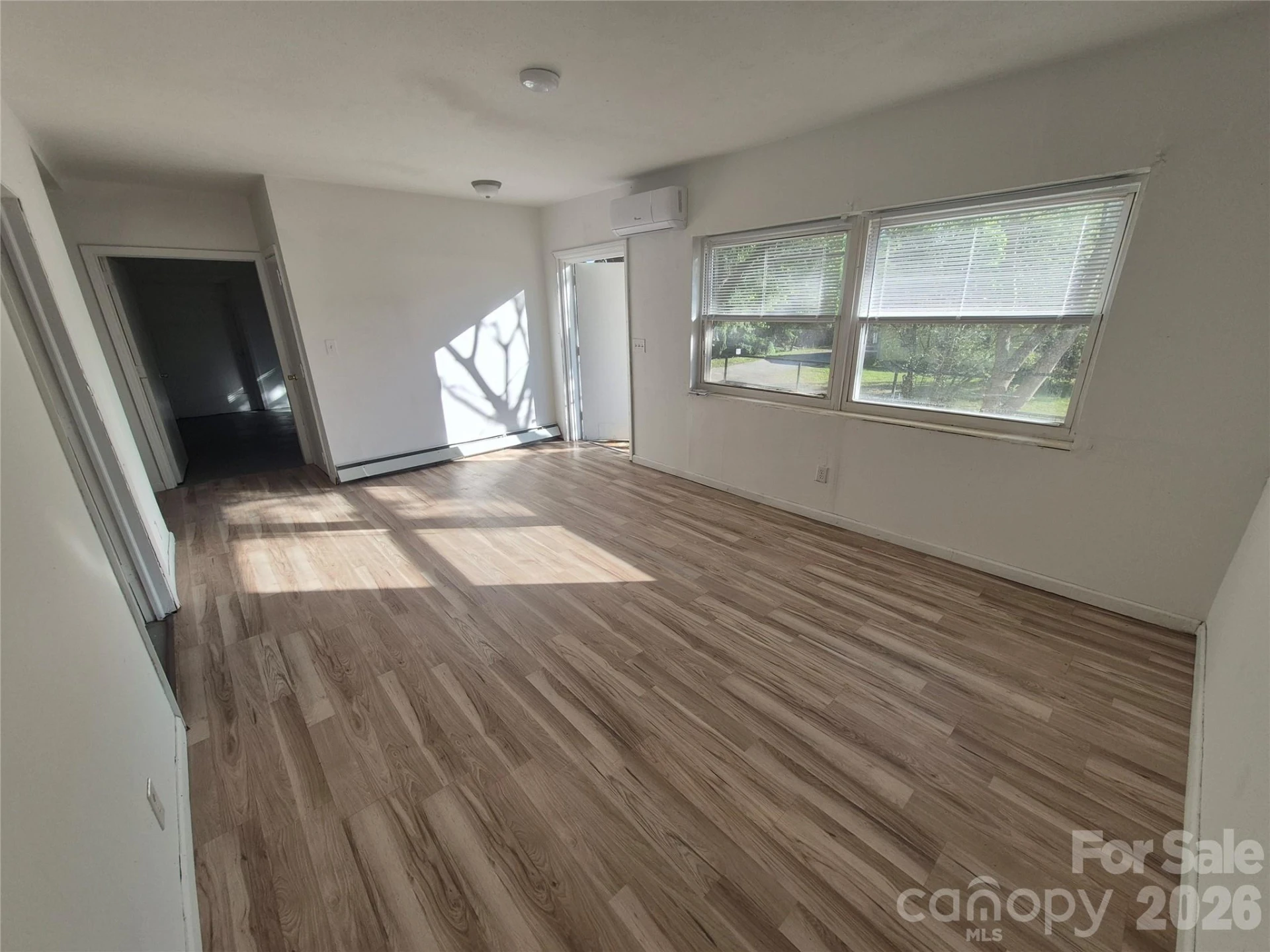 1745 Meadowbrook Terrace - Photo 11