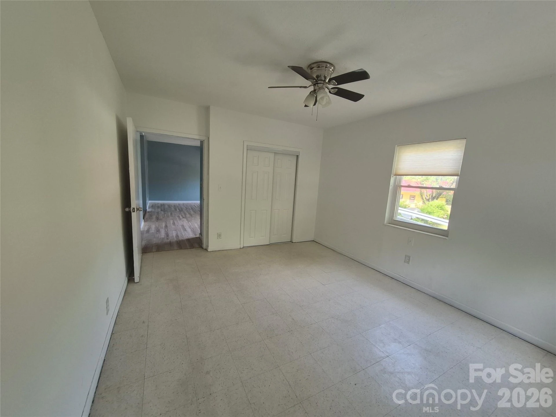 1745 Meadowbrook Terrace - Photo 9
