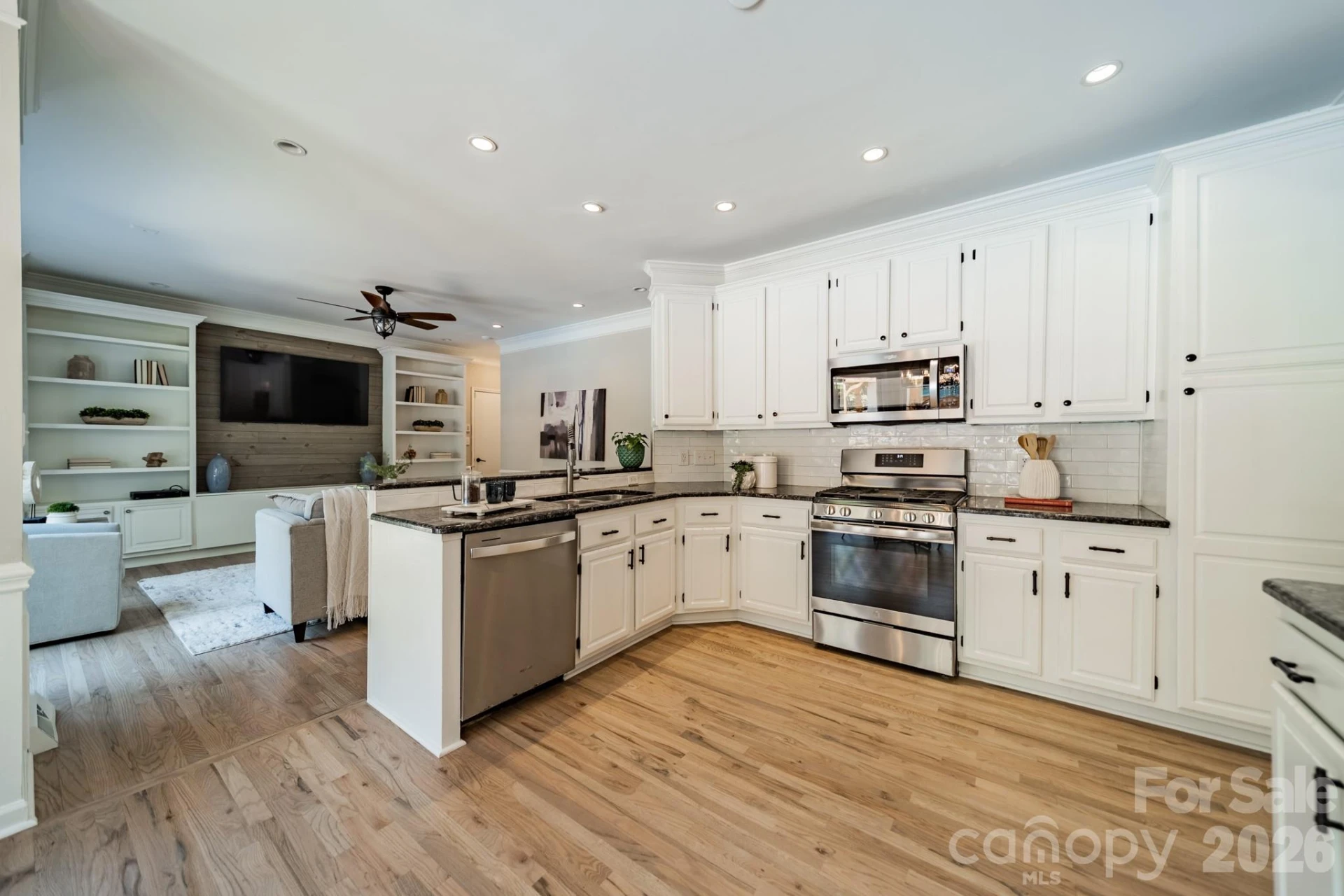 7240 Cobblecreek Drive - Photo 15