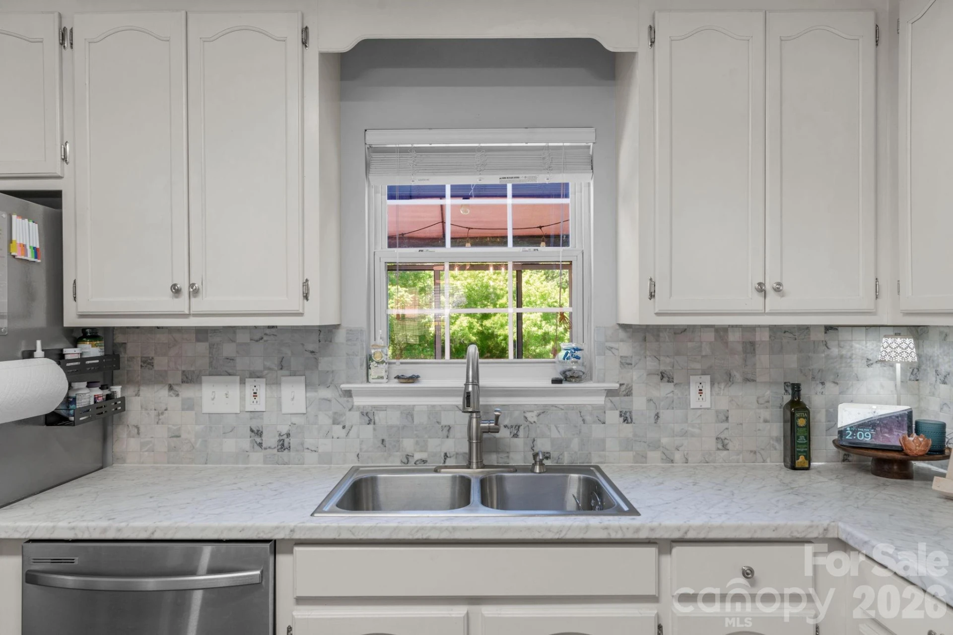 107 Howe Street - Photo 14