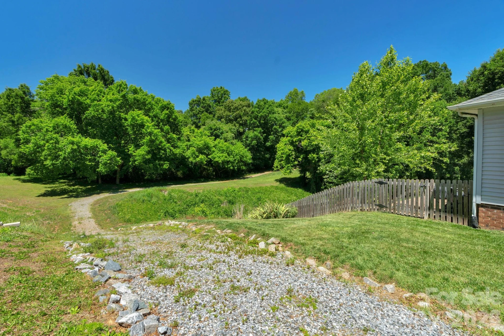 107 Howe Street - Photo 39