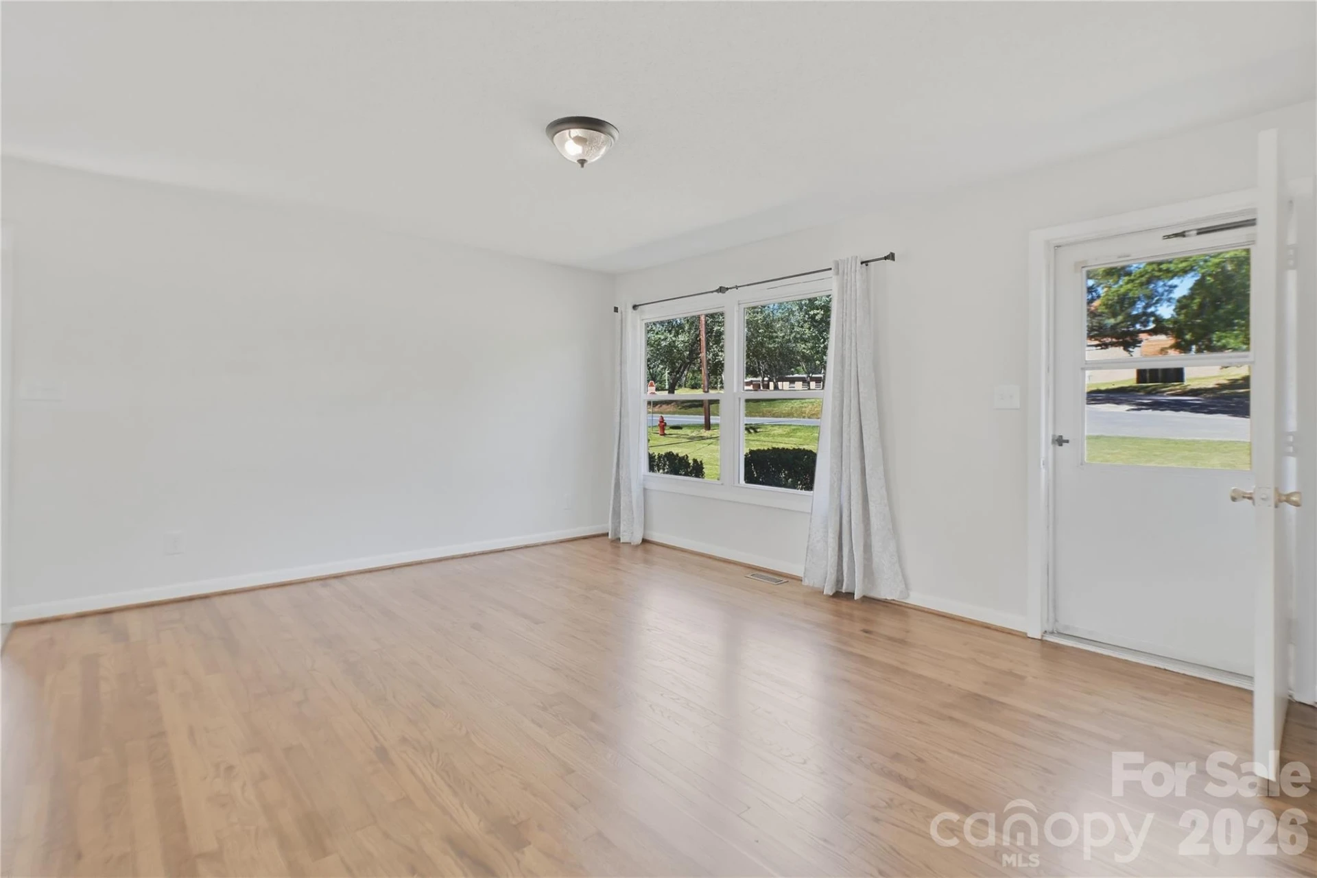 1102 12th Street - Photo 6