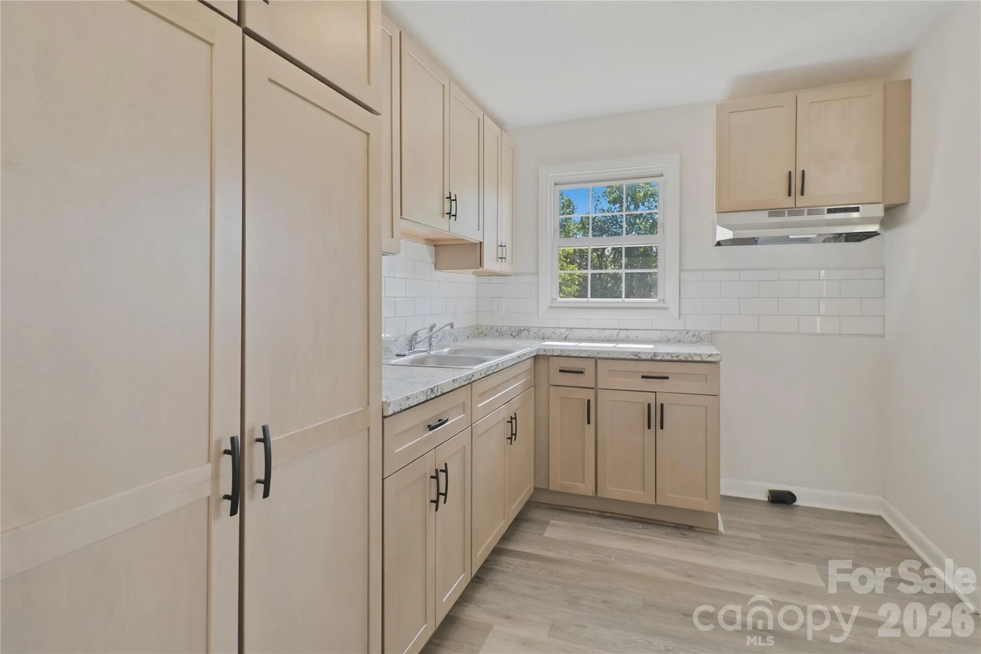 1102 12th Street - Photo 10